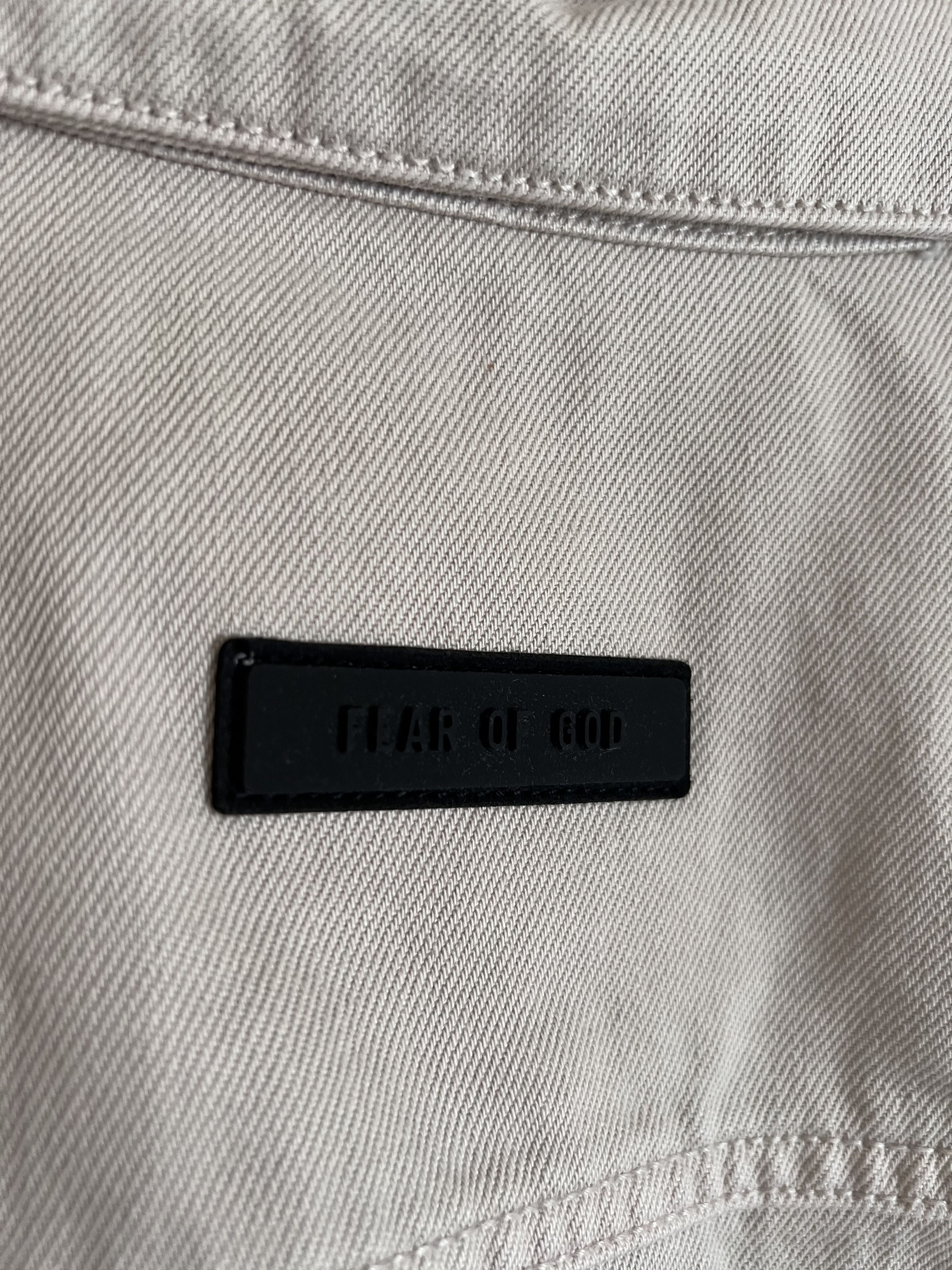 Essentials Fear of God Essentials Denim Jacket in Silver Cloud Size US L / EU 52-54 / 3 - 7 Thumbnail