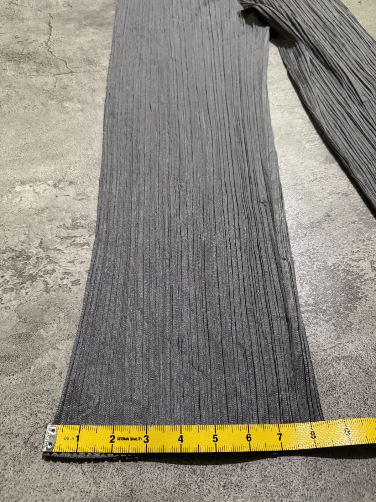 Pleats Please Issey Miyake Pleats Please Issey Miyake Charcoal Grey Trouser Size 24" / US 00 / IT 34 - 10 Thumbnail