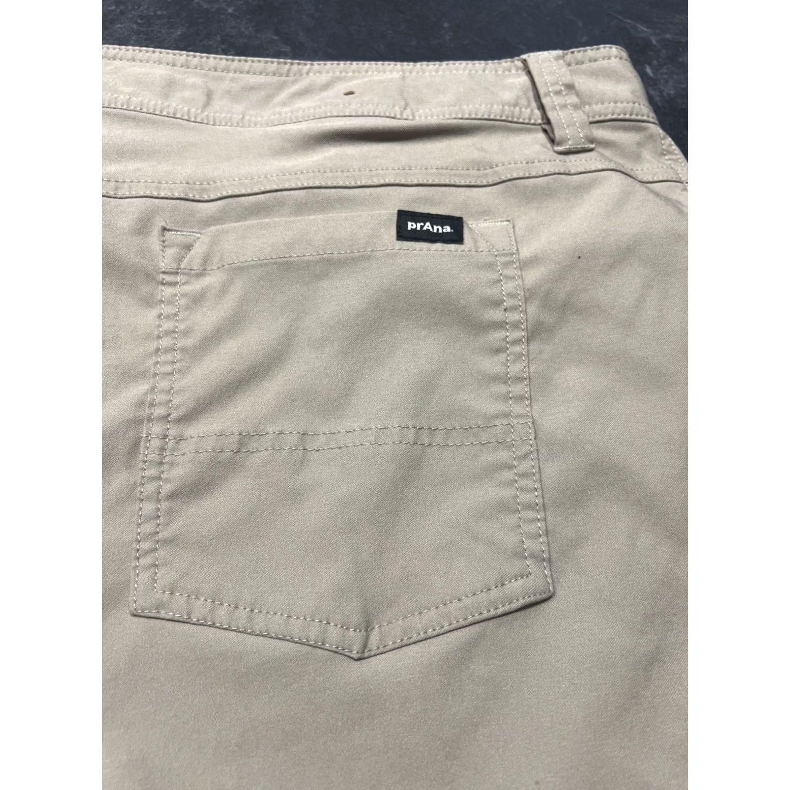 Prana prAna Stretch Shorts Men's 42 Khaki Tan Pocket Outdoor Hiking Cargo Zip 11in Inseam Adjustable Waist Breathable Belted Pockets Regular Rise 42 Mens Size US 42 / EU 58 - 7 Thumbnail