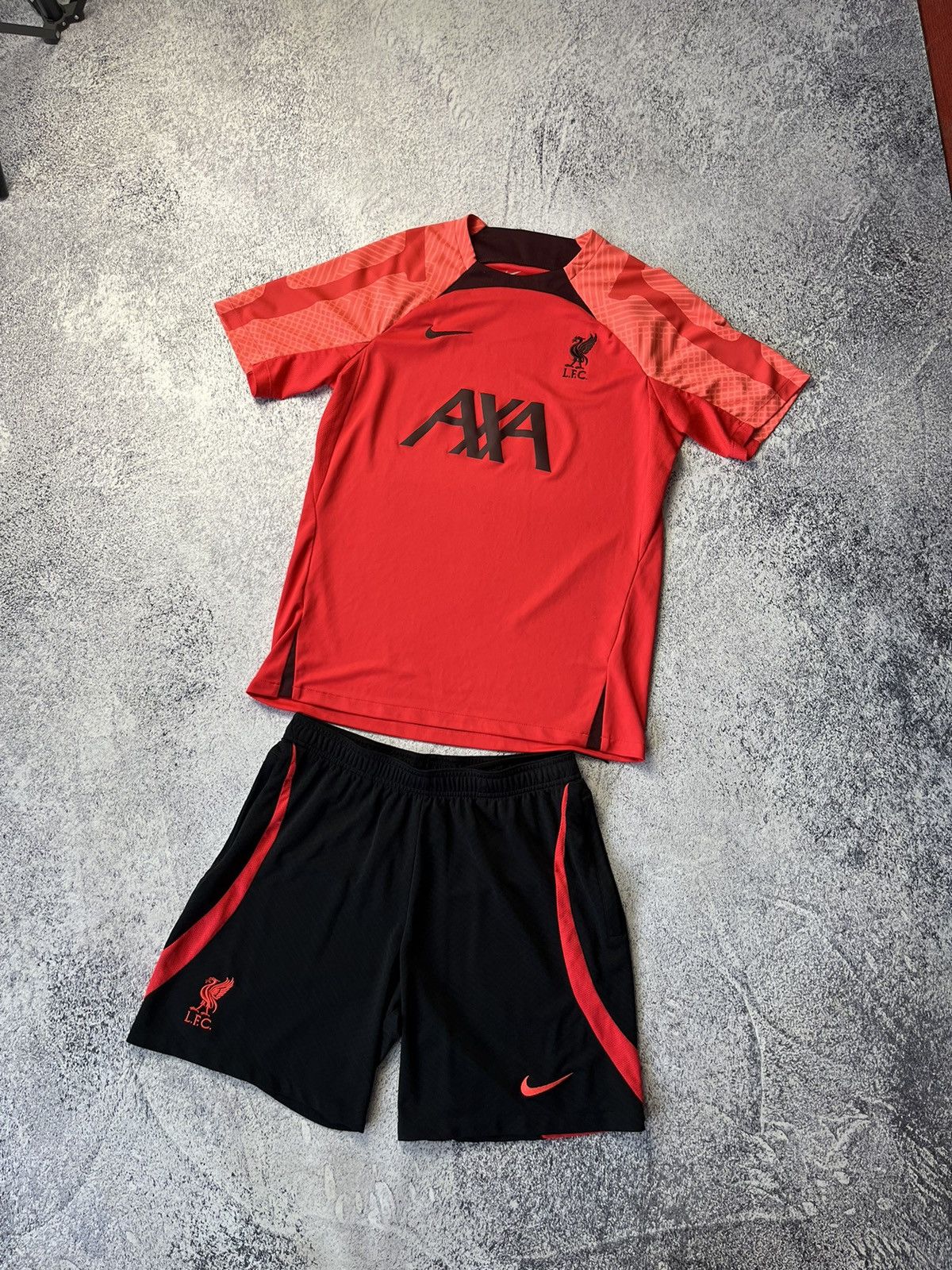 Vintage Liverpool Set 2022/23 Men's Nike Rare