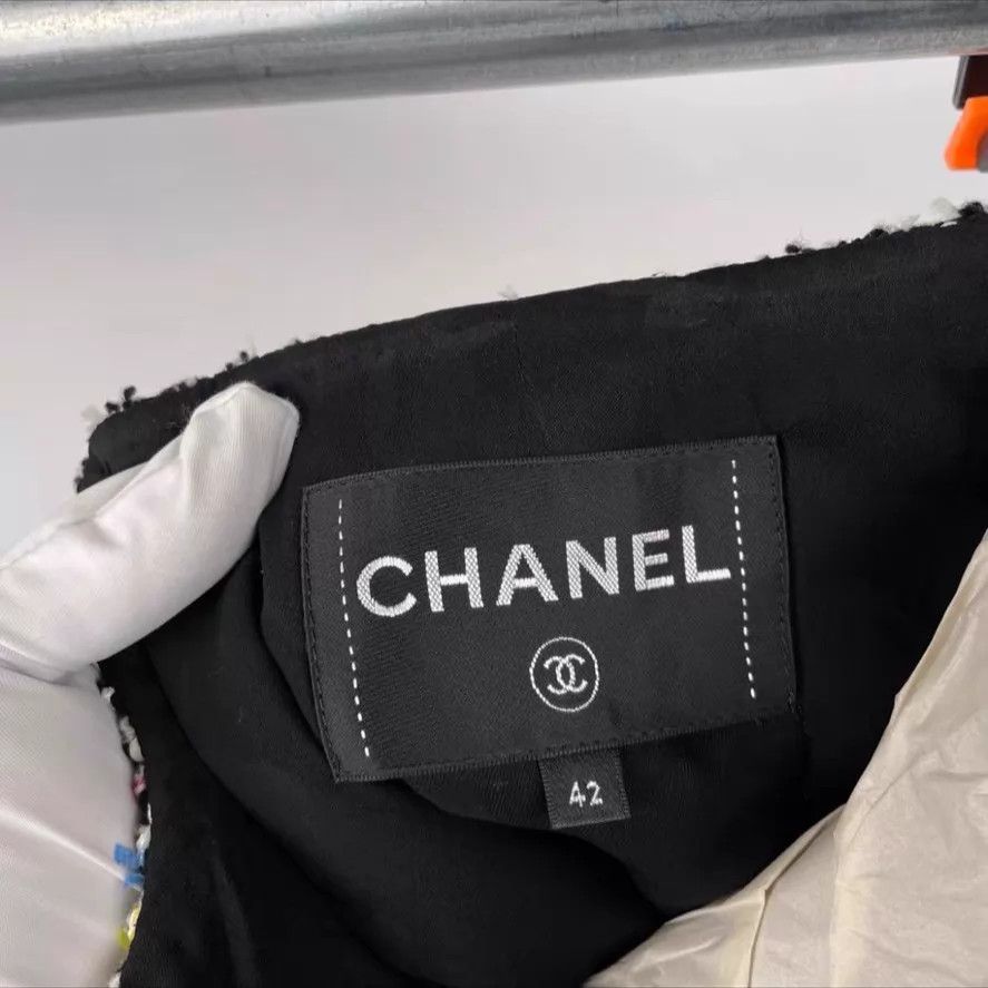 Chanel Chanel Women's Jacket Size M / US 6-8 / IT 42-44 - 2 Thumbnail
