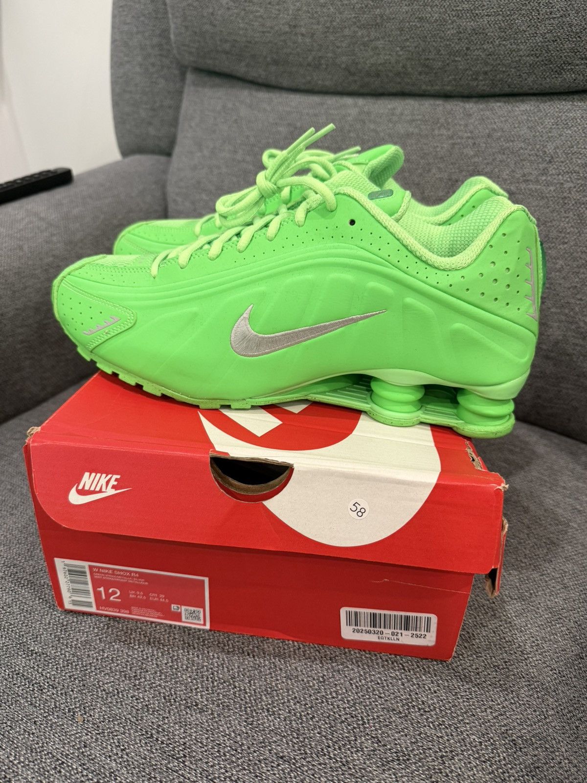 Nike Nike Shox R4 Lime Green Strike Size US 10.5 / EU 43-44 - 1 Thumbnail
