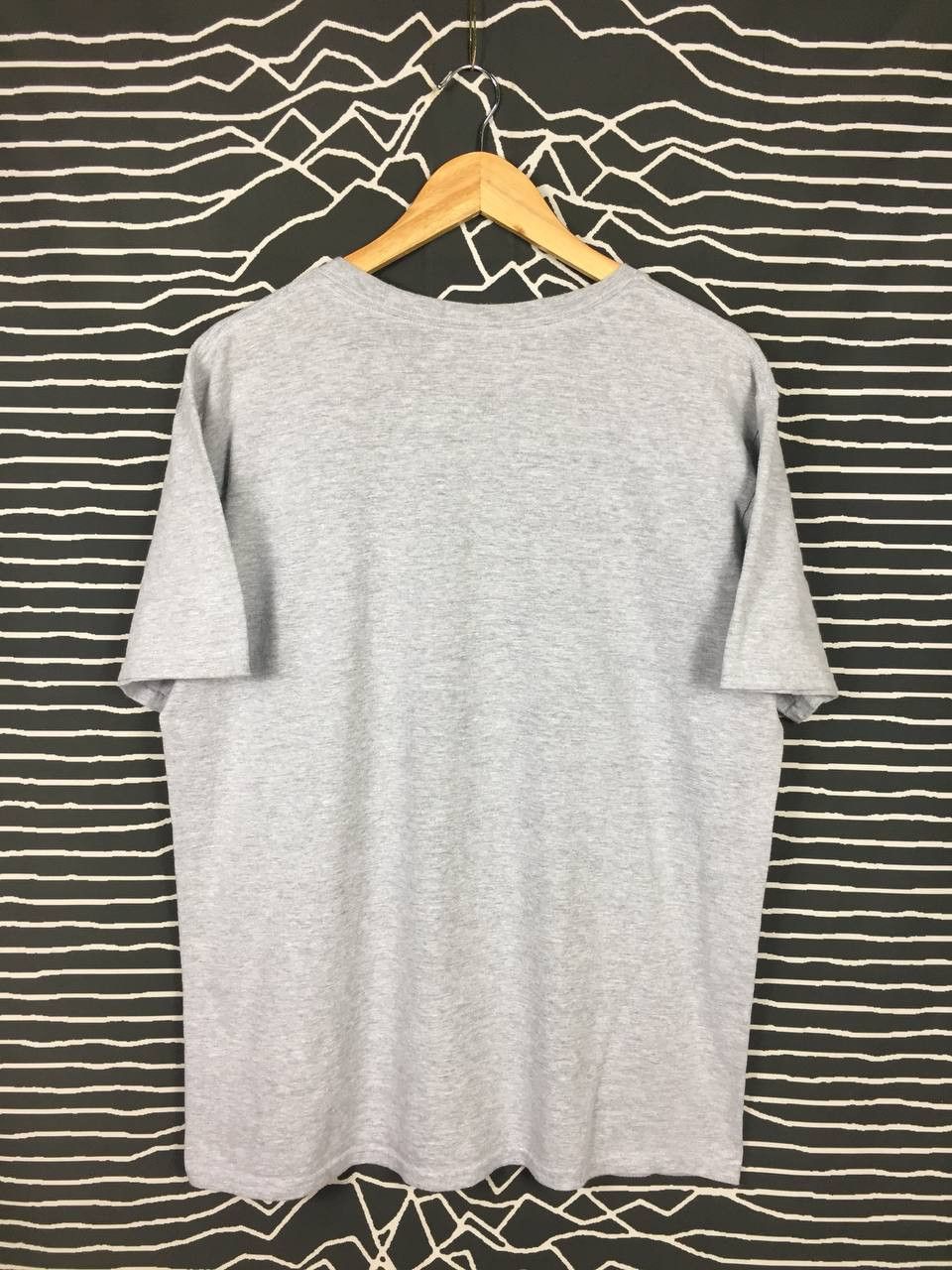 Band Tees × Vintage Wash House Music Group Record Label Love Over Everything Tee Size US L / EU 52-54 / 3 - 4 Thumbnail