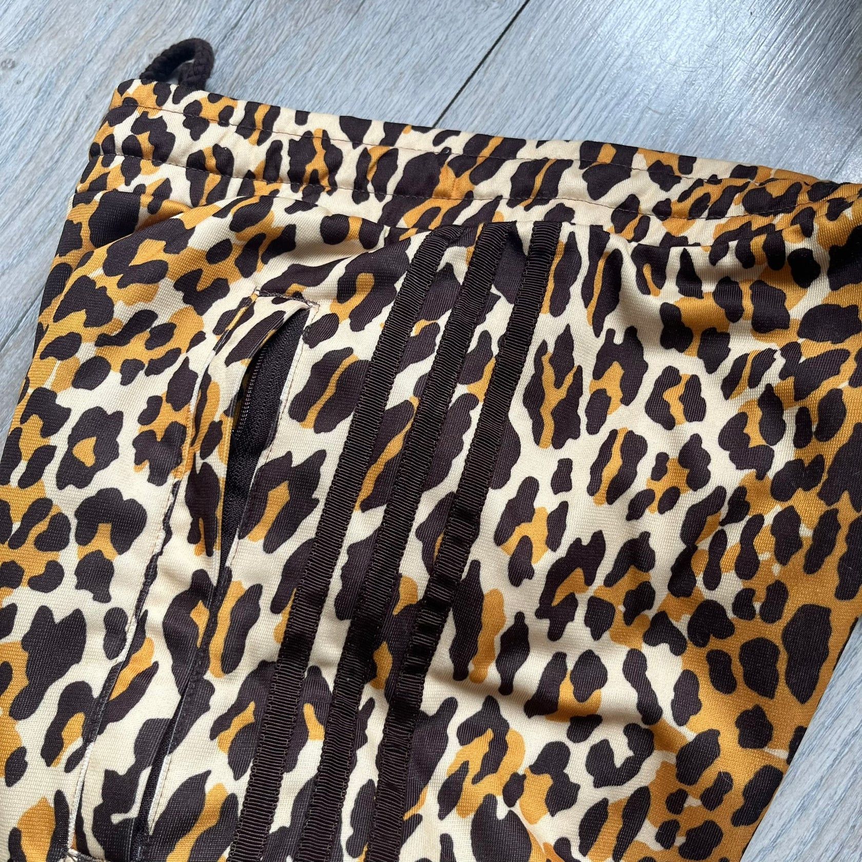 Adidas × Jeremy Scott Adidas Jeremy Scott 2015 Leopard Print Track Pants Size US 34 / EU 50 - 5 Thumbnail