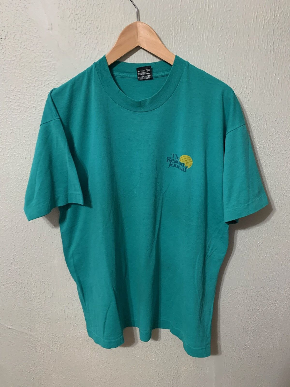 Vintage Vintage The Beacon Journal T-Shirt Size US XL / EU 56 / 4 - 1 Thumbnail