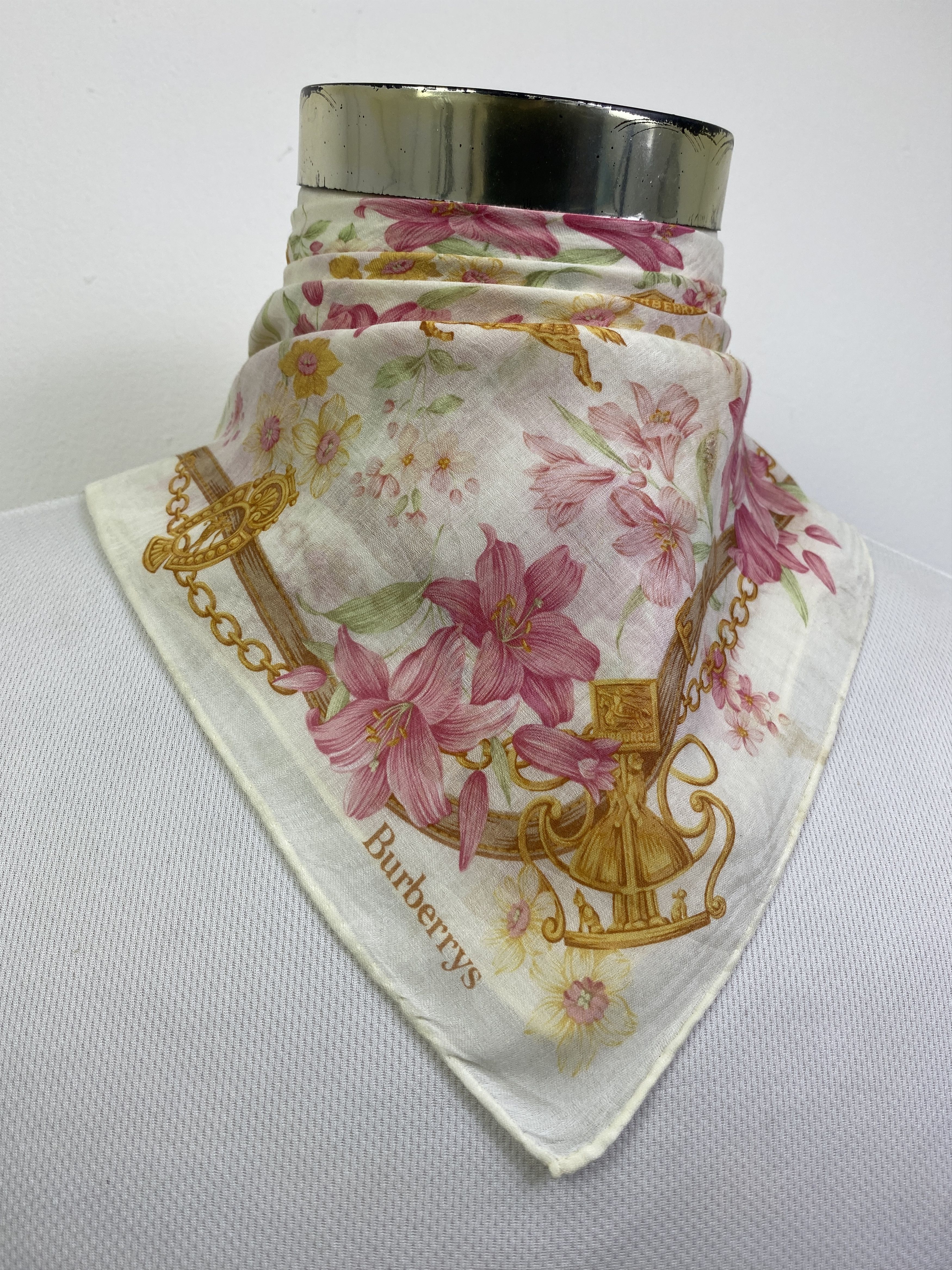 Burberry Vintage Burberry Handkerchief / Neckerchief HKC1032 Size ONE SIZE - 3 Thumbnail