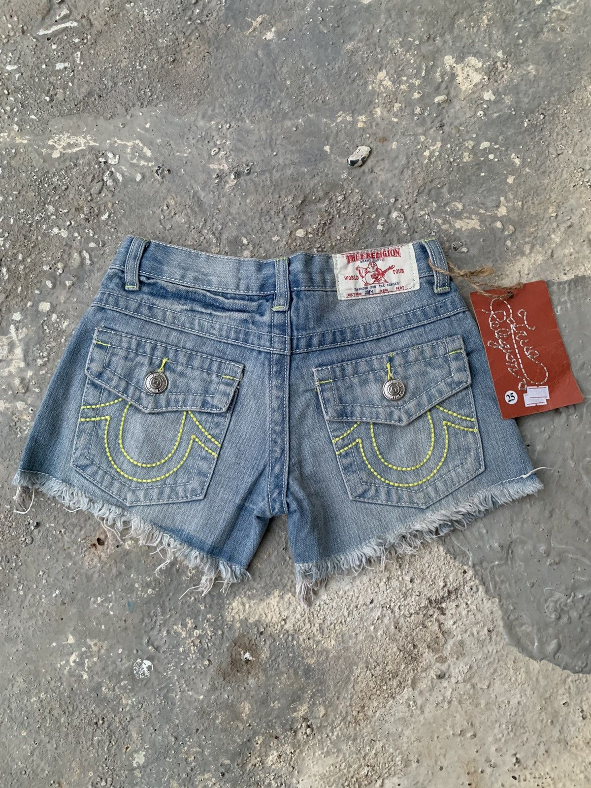 True Religion NWT True Religion joey cut off denim short hot pants Size 25" / US 0 / IT 36 - 2 Thumbnail