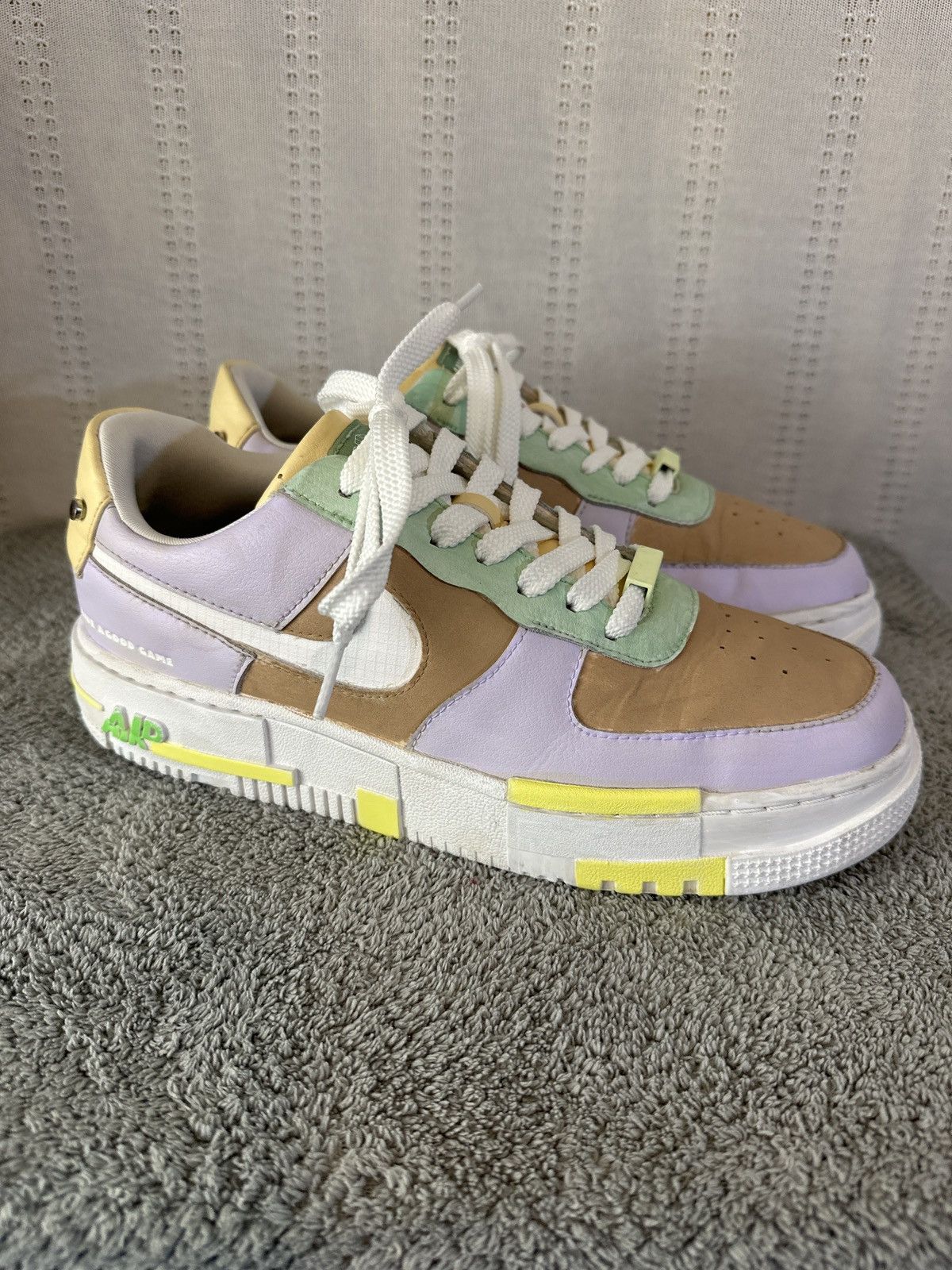 Nike NIKE AIR FORCE 1 AF1 PIXEL "HAVE A GOOD GAME" VENICE Size US 10 / IT 40 - 1 Thumbnail
