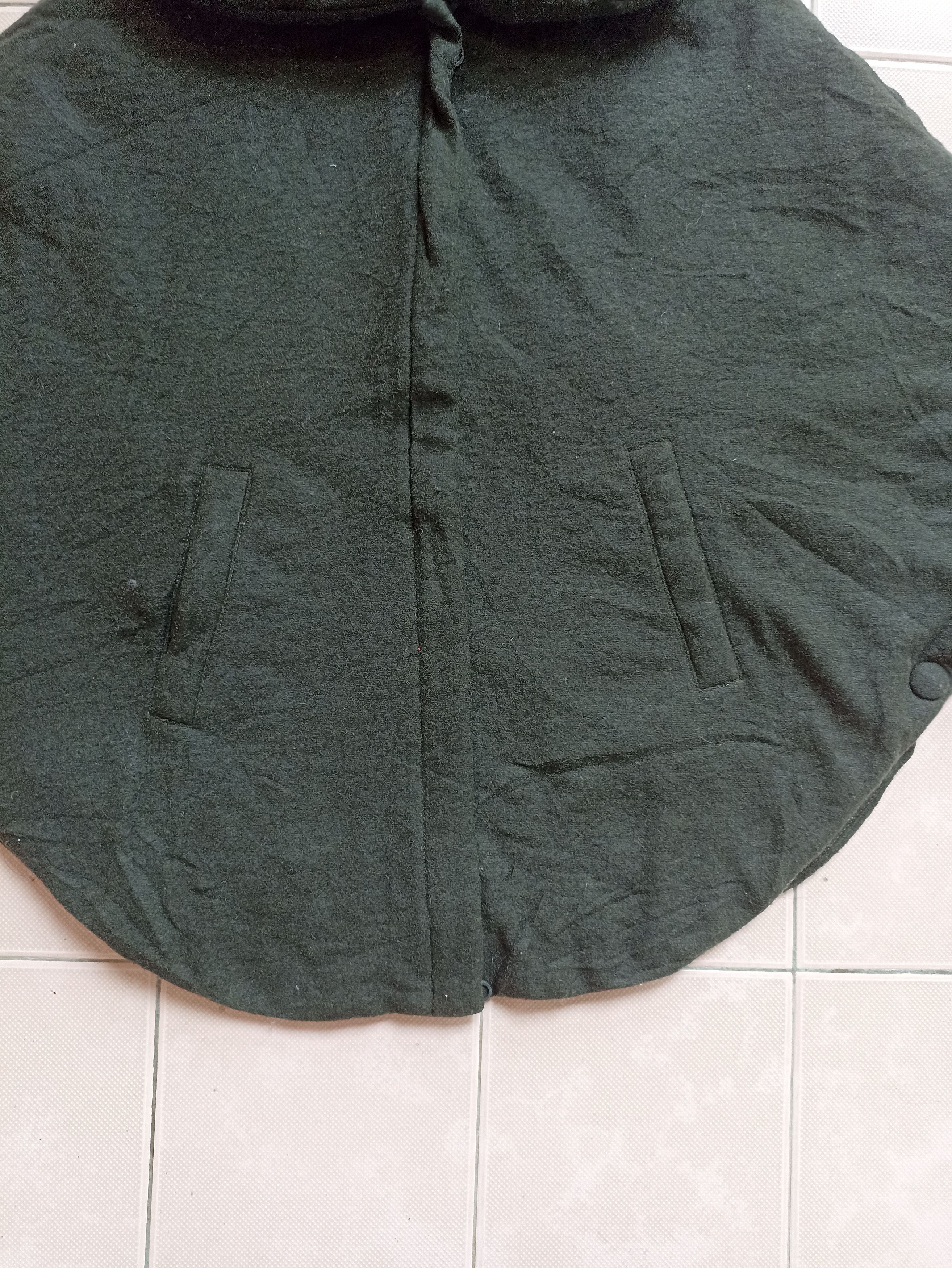 TATRAS Tatras capes wool Size US M / EU 48-50 / 2 - 5 Thumbnail