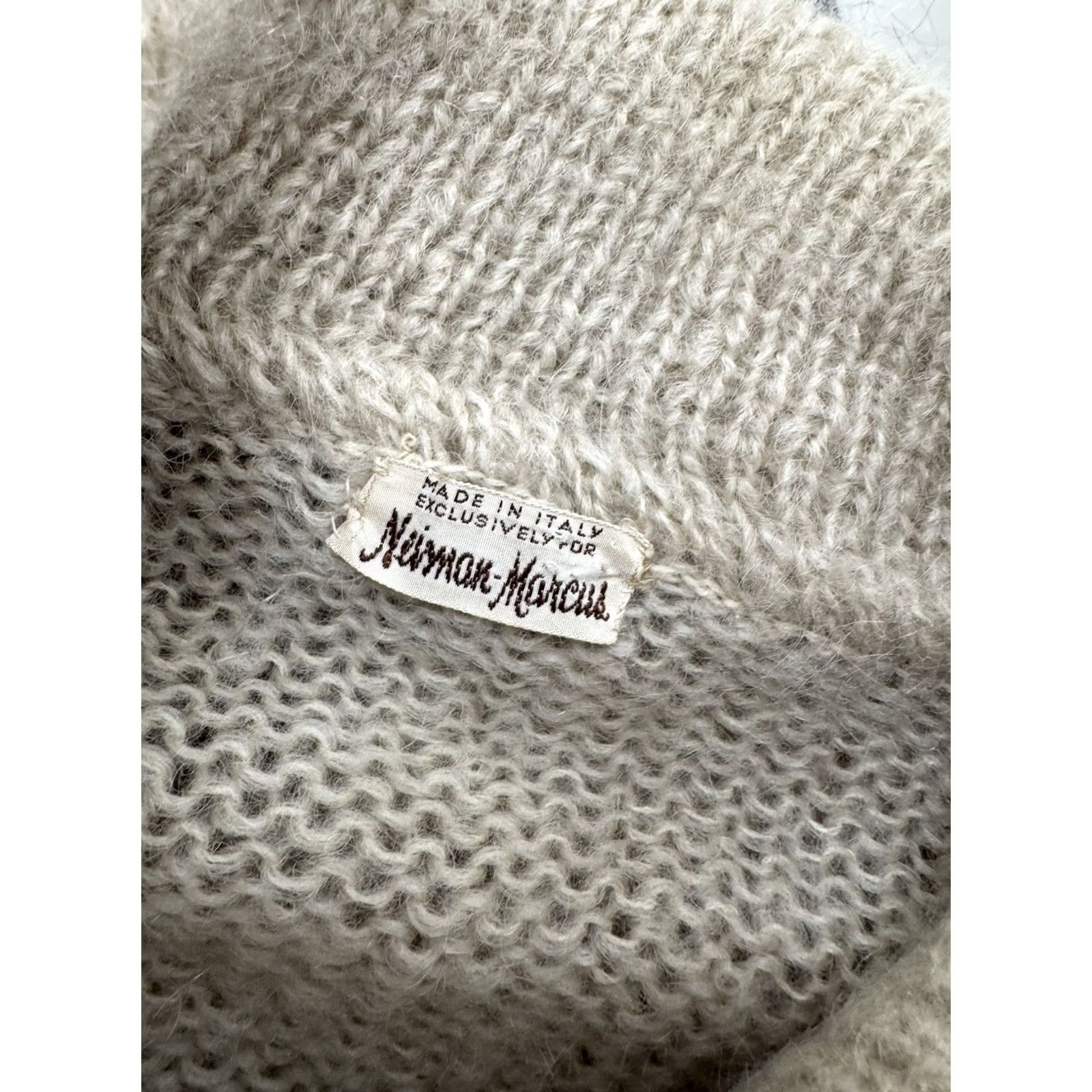 Neiman Marcus VINTAGE Neiman Marcus Cardigan Sweater Mens M Collared Wool Mohair Beige / Gray EXC Size US M / EU 48-50 / 2 - 6 Thumbnail