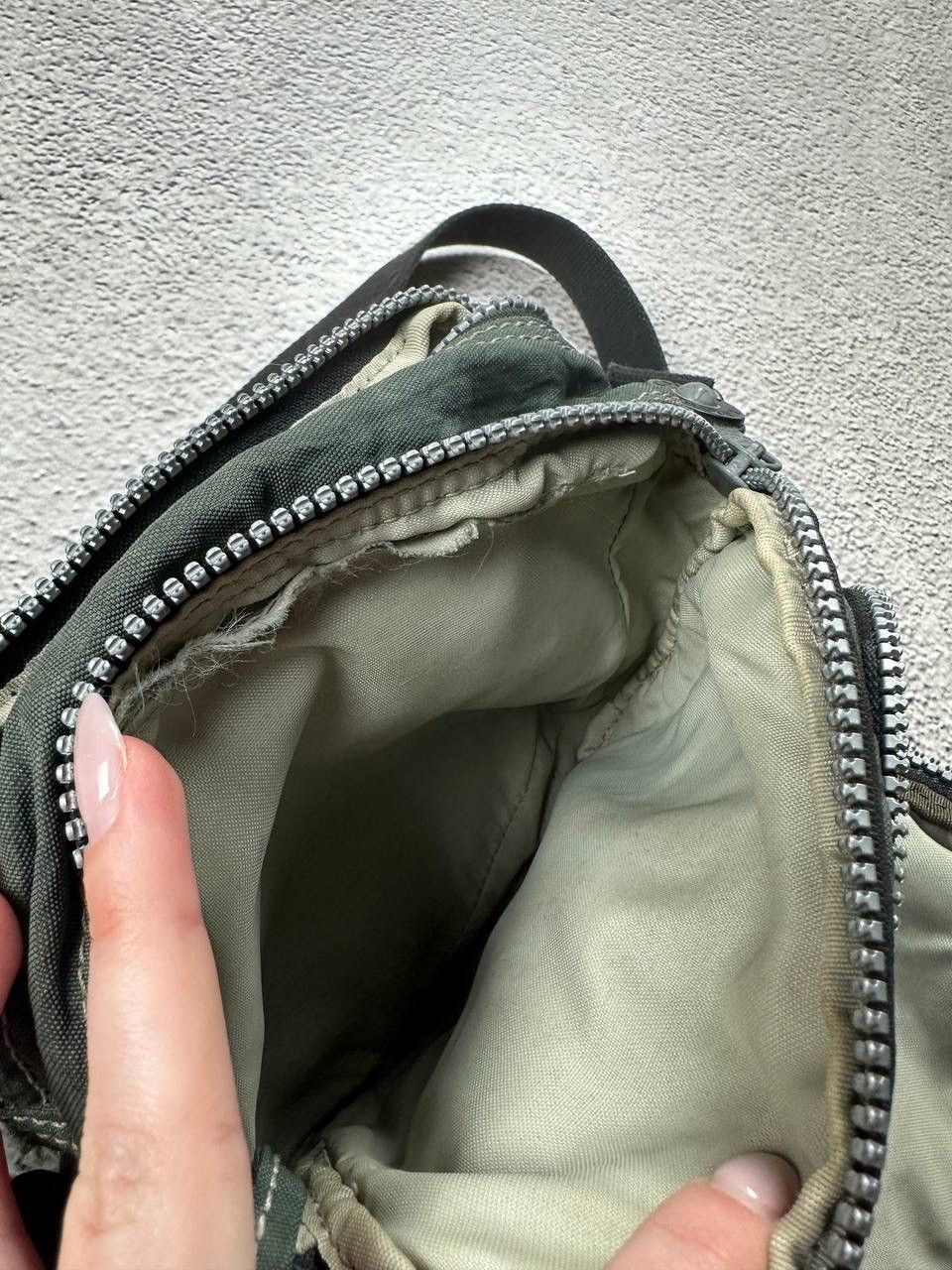 Japanese Brand Vintage Japan Messenger Sling Bag Distressed Y2K Faded Size ONE SIZE - 11 Thumbnail