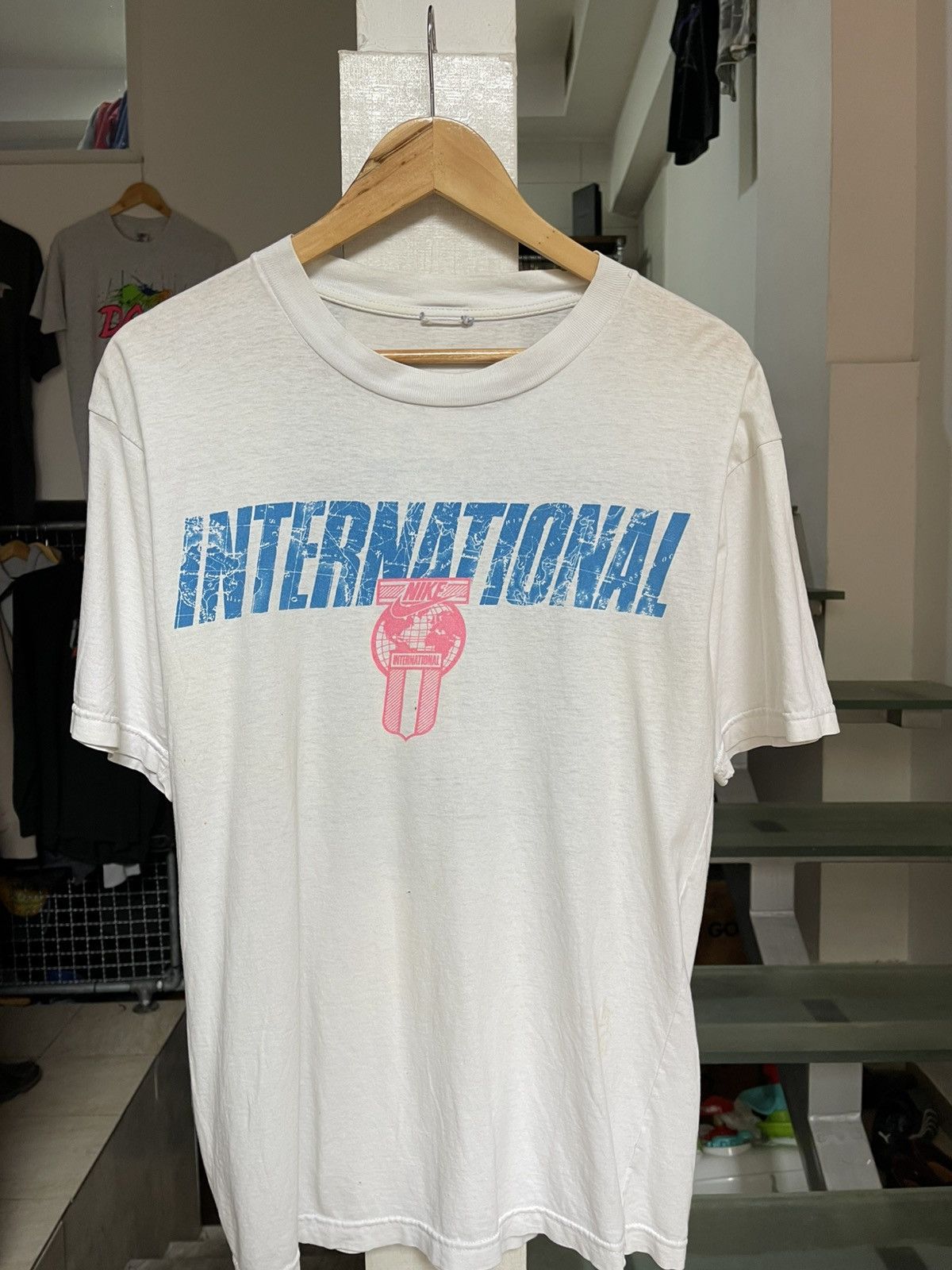 Nike Vintage Nike International T shirt early 90s Size US L / EU 52-54 / 3 - 1 Thumbnail