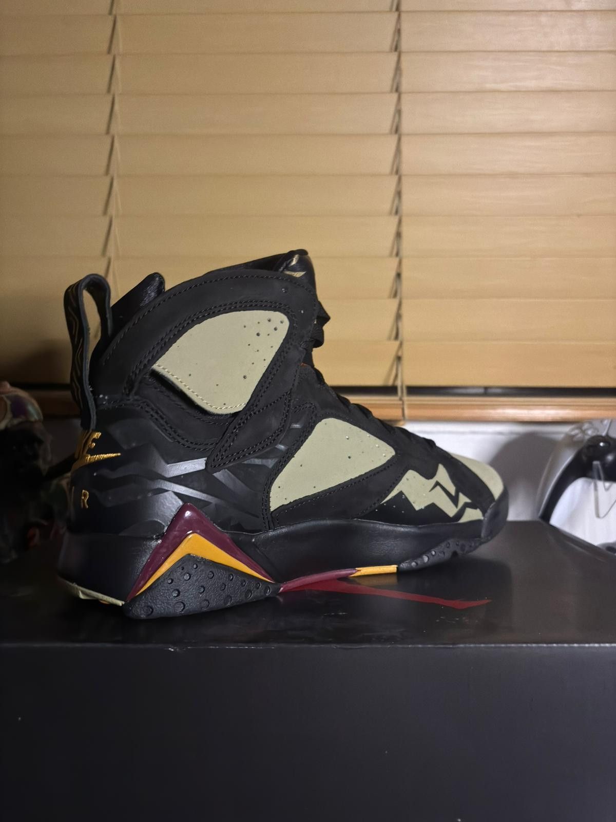 Jordan Brand Nike Air Jordan 7 Retro SE "Black Olive" Size US 11 / EU 44 - 3 Thumbnail