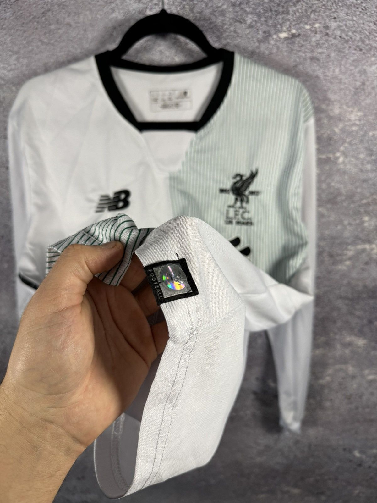 New Balance × Vintage M.SALAH Vintage Liverpool 2017/18 New Balance Jersey Large Size US L / EU 52-54 / 3 - 10 Thumbnail