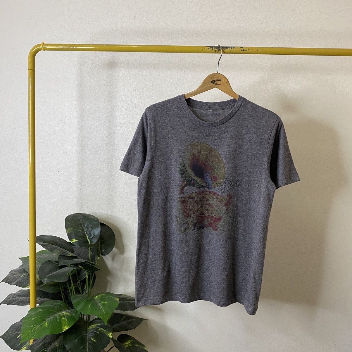 Band Tees Back Number Japanese Rock Trio Urban Life Tour 2015 T Shirt Size US M / EU 48-50 / 2 - 1 Thumbnail
