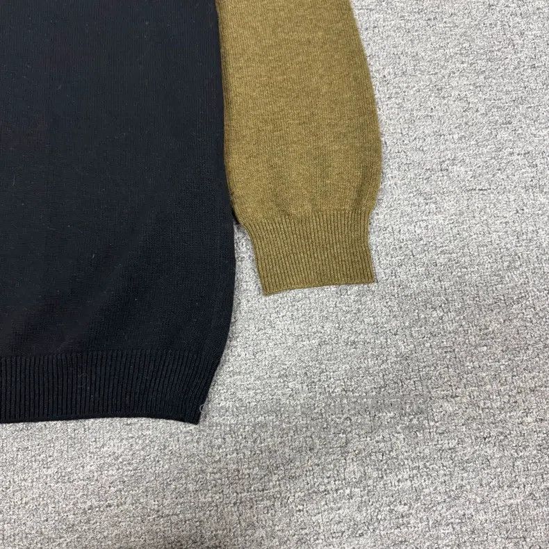 Loewe Loewe Embroidered Logo Color-Blocked Wool Knit Turtleneck Size L / US 10 / IT 46 - 3 Thumbnail