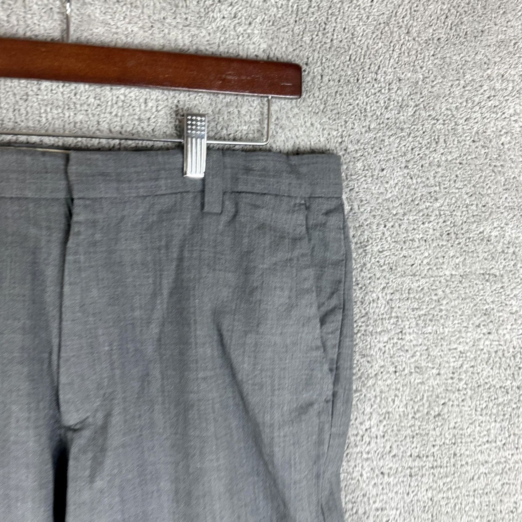 Banana Republic VINTAGE? No. Banana Republic Jackson Dress Pants Mens 33x34 Gray Wool Stretch Classic Fit Dress Pants Mens 33x34 Gray Wool Stretch Classic Fit Pants Size US 33 - 3 Thumbnail