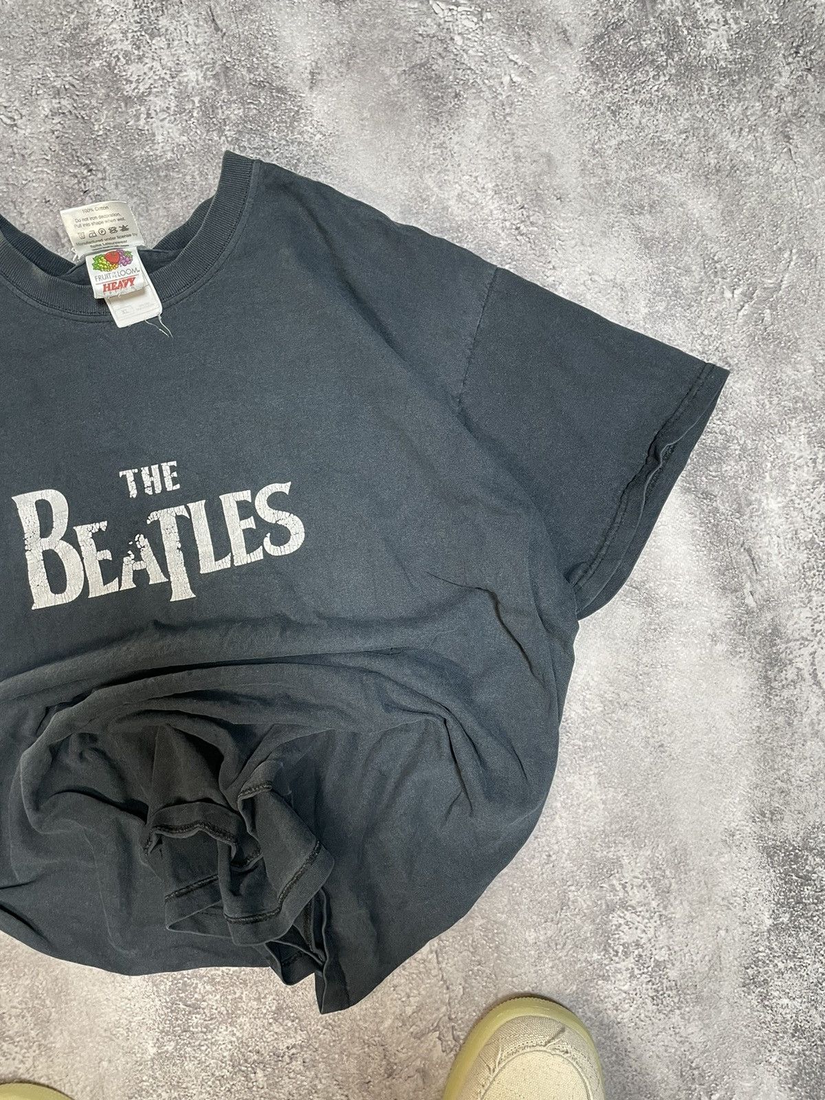 Band Tees Vintage 2005 The Beatles tee sun faded big logo size XL Size US XL / EU 56 / 4 - 3 Thumbnail