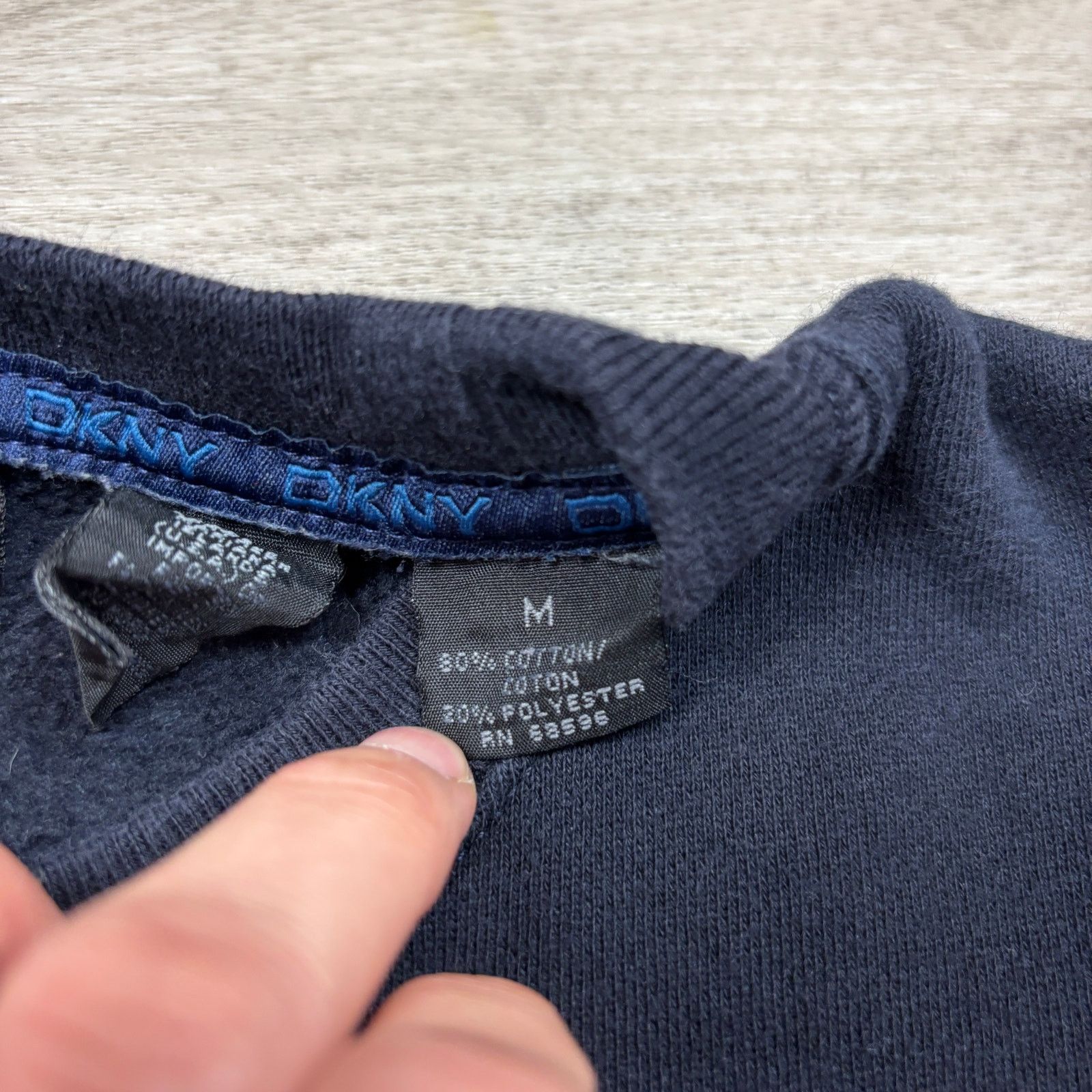 DKNY × Vintage Vintage Y2K DKNY Logo Spellout Crewneck Sweatshirt Men's M Size US M / EU 48-50 / 2 - 5 Thumbnail