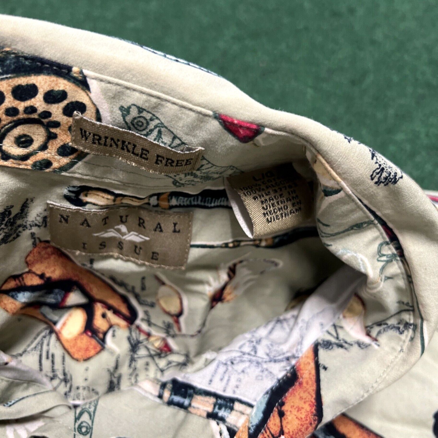 Vintage Natural Issue Shirt Mens Large Fishing Bass Hook Cabin Cottage Dad VTG 90s Y2K Size US L / EU 52-54 / 3 - 7 Thumbnail