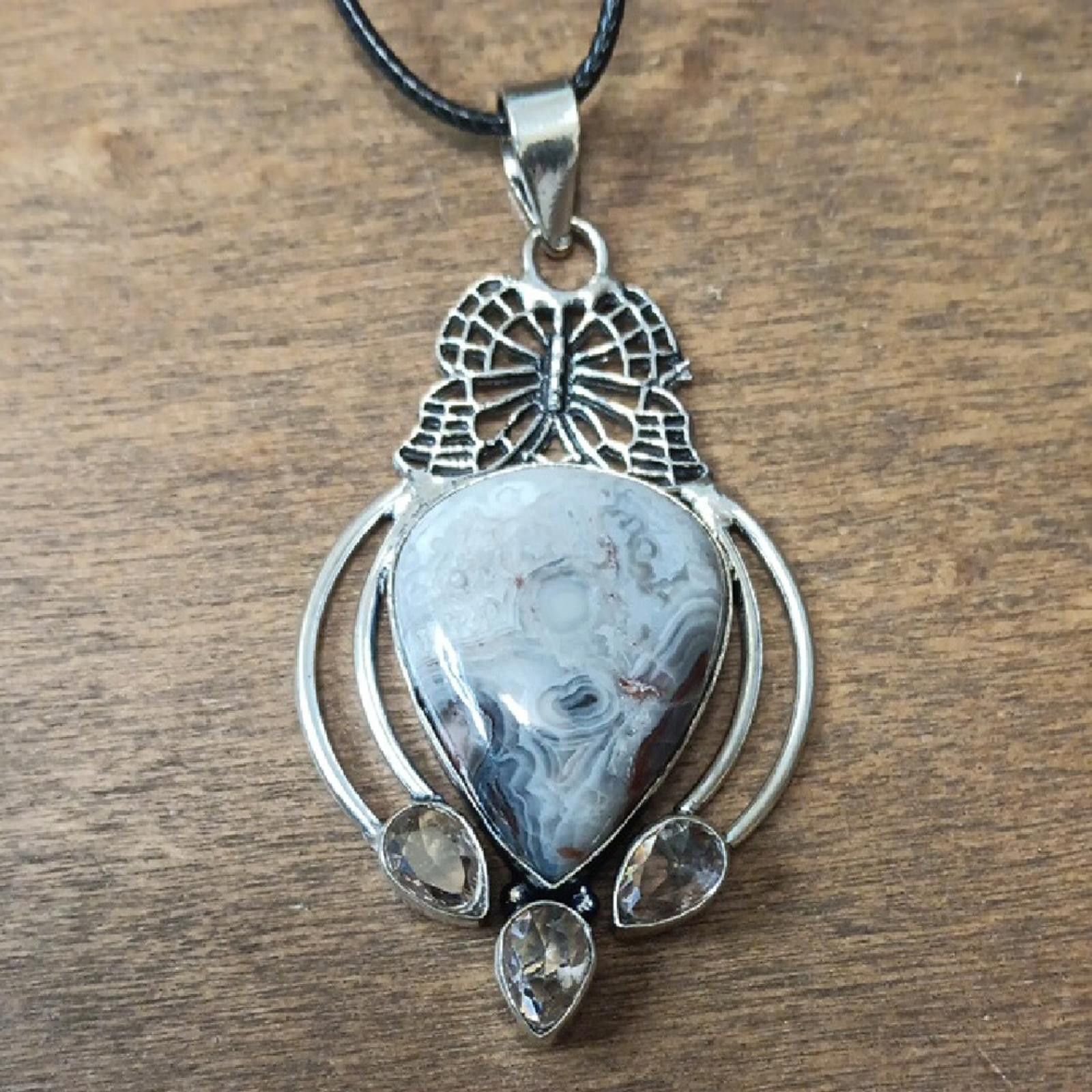 Designer Elegant Crazy Lace Agate Pendant Necklace Size ONE SIZE - 1 Thumbnail