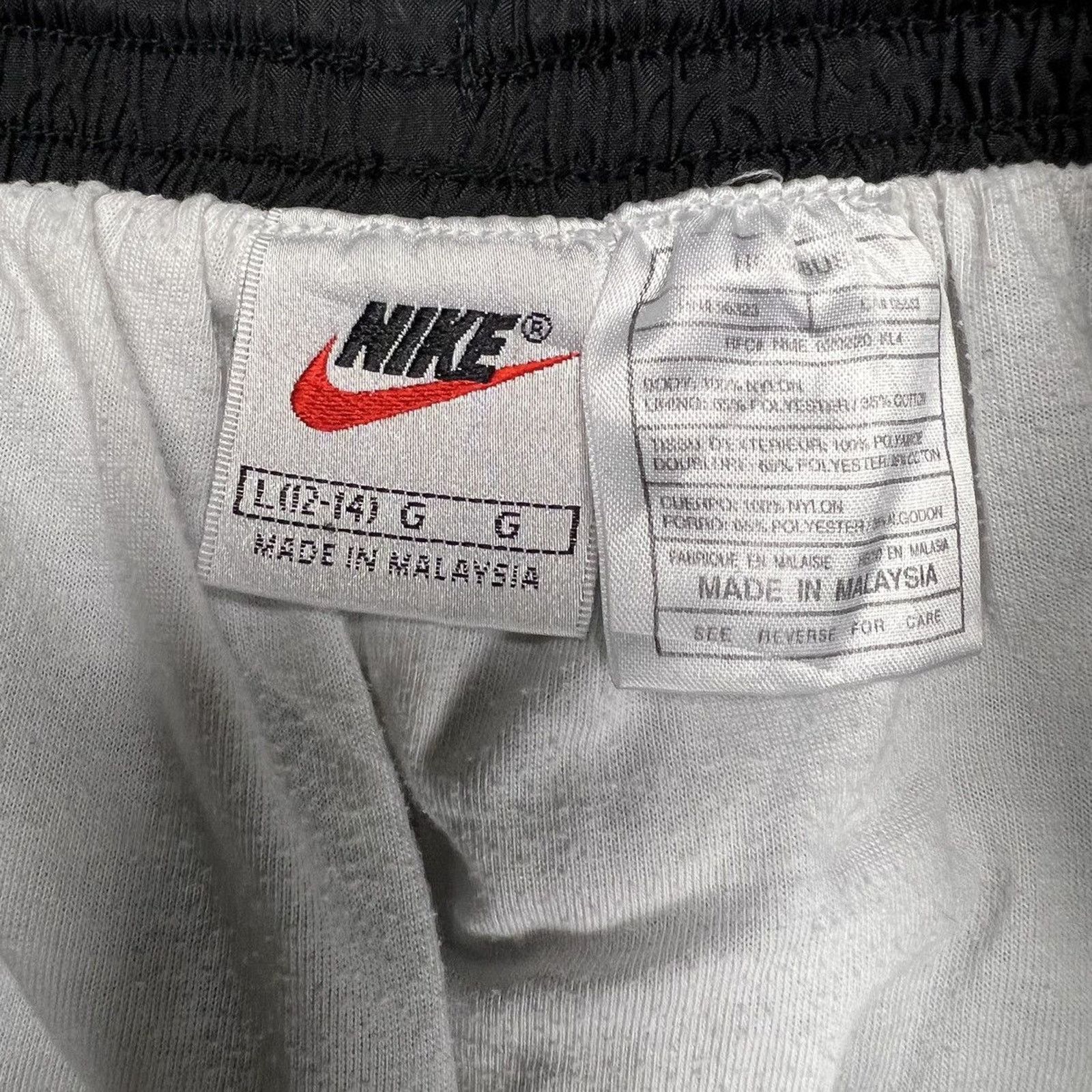 Nike × Vintage Vintage 90s Nike Track Pants Medium Black Swoosh Nylon Size US 26 / EU 42 - 5 Thumbnail