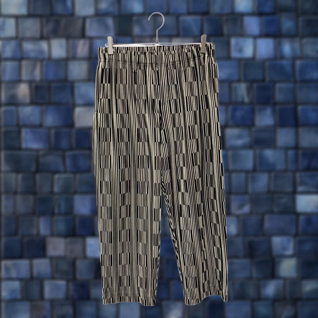 Issey Miyake ISSEY MIYAKE HOLOGRAM PLEATED PANTS MEN WHITE x BLACK SIZE M USED Size US 33 - 1 Thumbnail