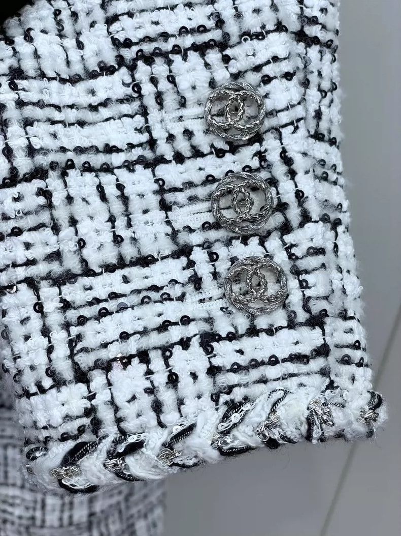 Chanel Chanel 23B sequin tweed woven jacket 2504-Nextarrow Size XS / US 0-2 / IT 36-38 - 3 Thumbnail