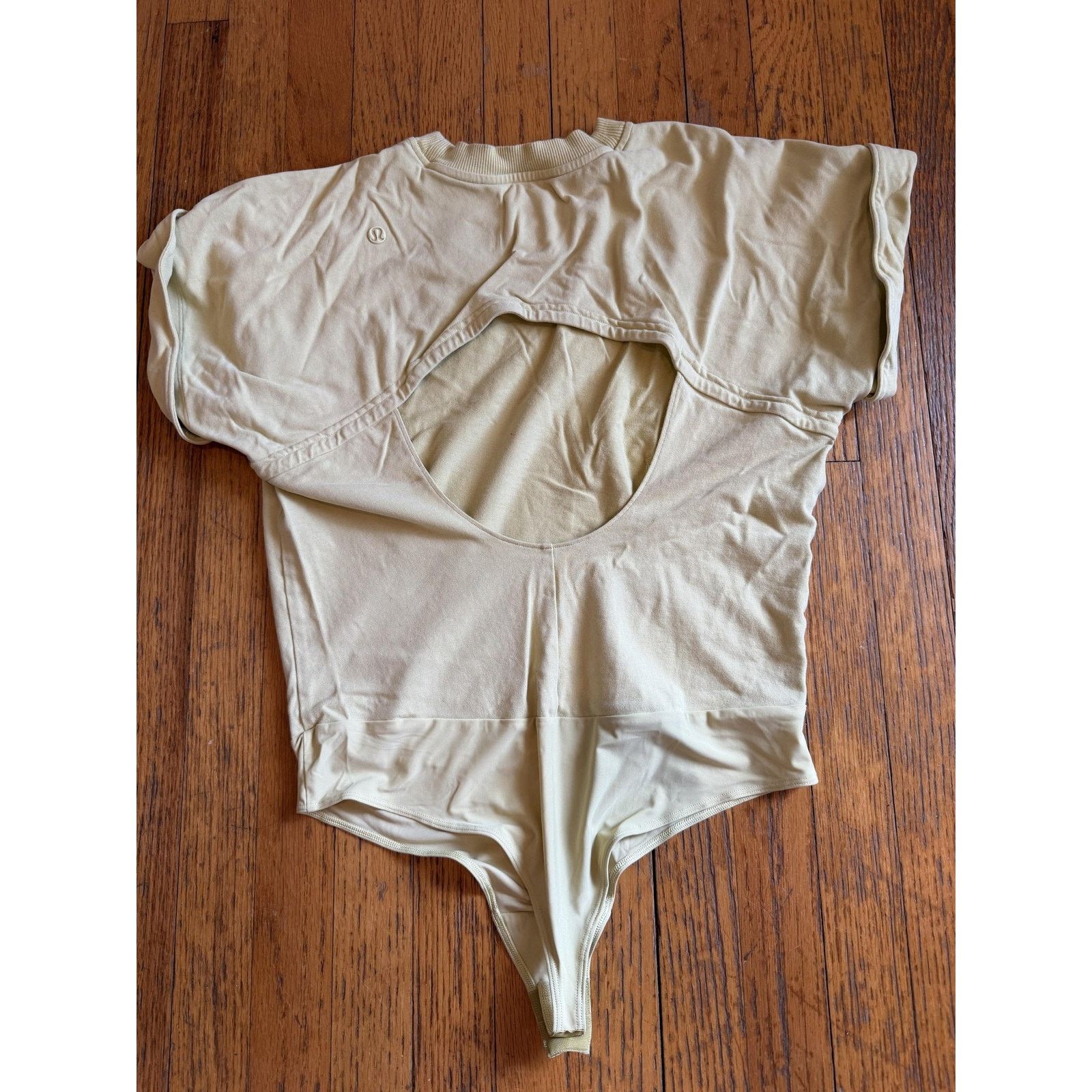 Lululemon Lululemon Bodysuit Womens Medium Yellow Open Back Thong Size S / US 4 / IT 40 - 2 Thumbnail