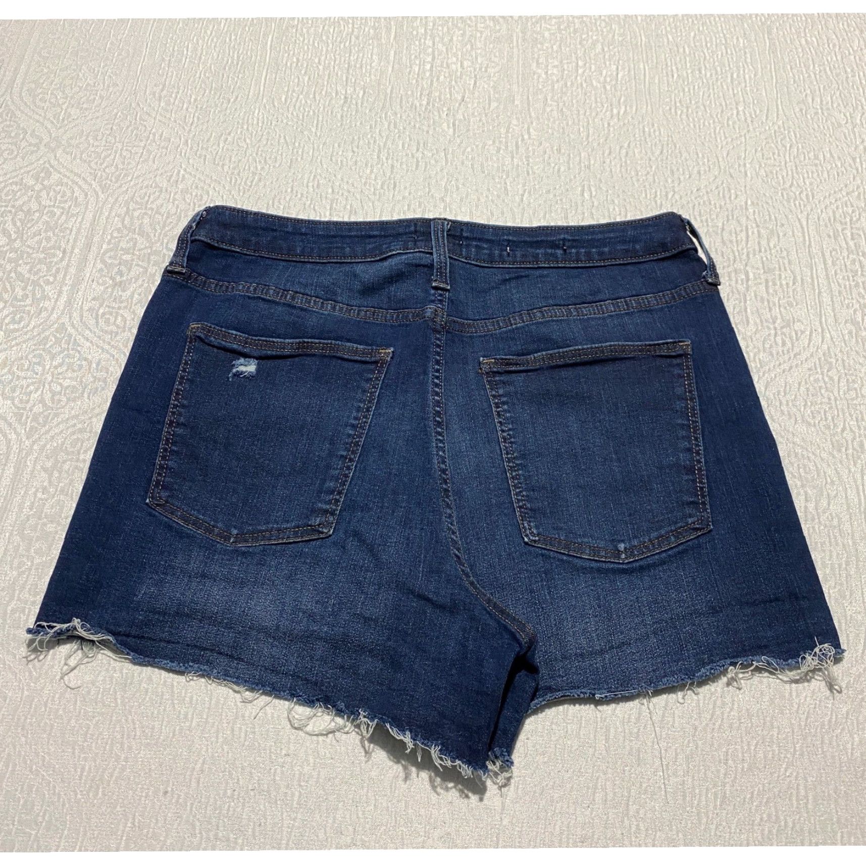 Vintage Universal Thread Denim Shorts 32 High Rise Midi Distressed Cut-Off Women's Jeans Shorts Blue Cotton Spandex Polyester Casual Summer Vintage No Size 24" / US 00 / IT 34 - 2 Thumbnail