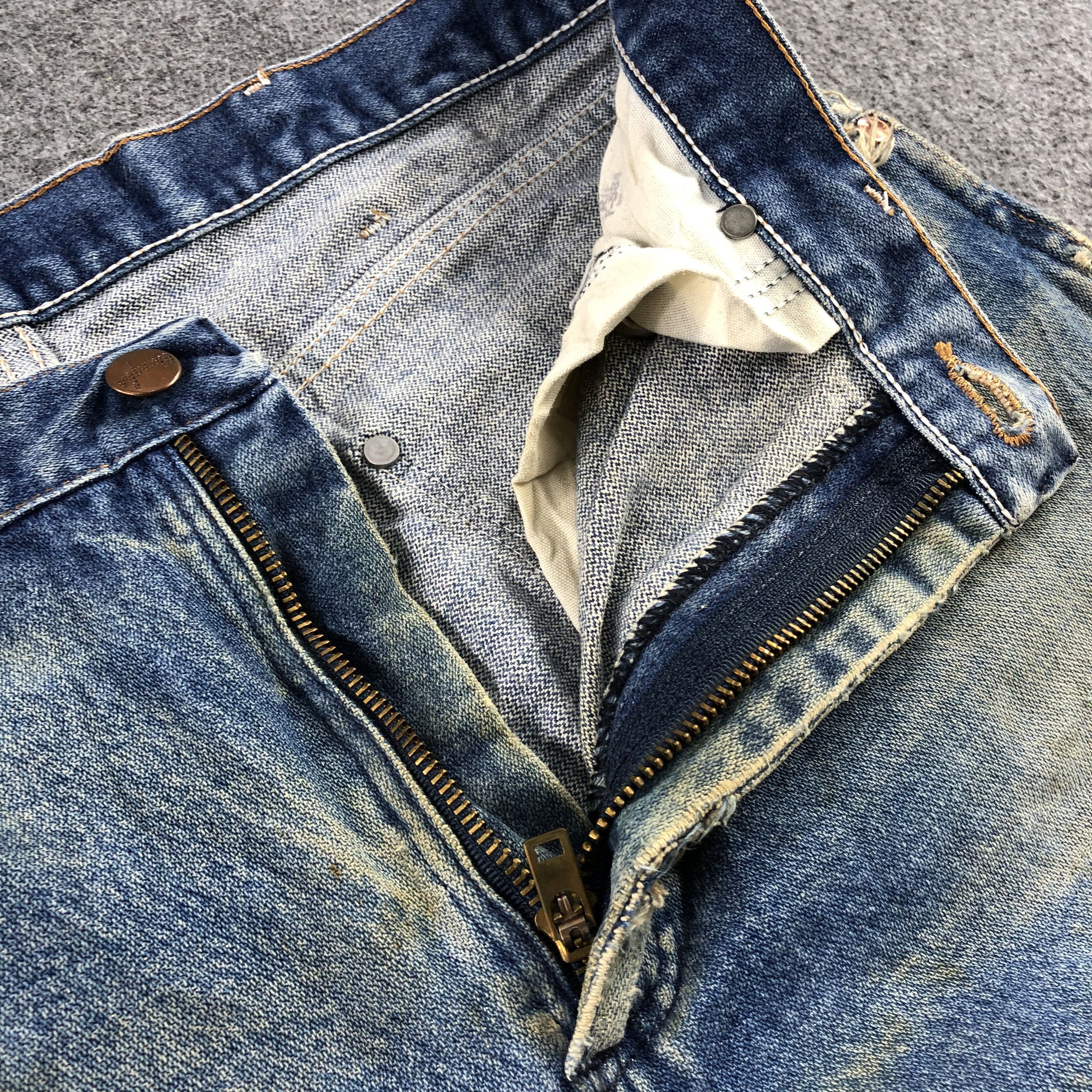 Vintage Vintage Blue Wash Wrangler Jeans-J2421 Size US 32 / EU 48 - 12 Thumbnail