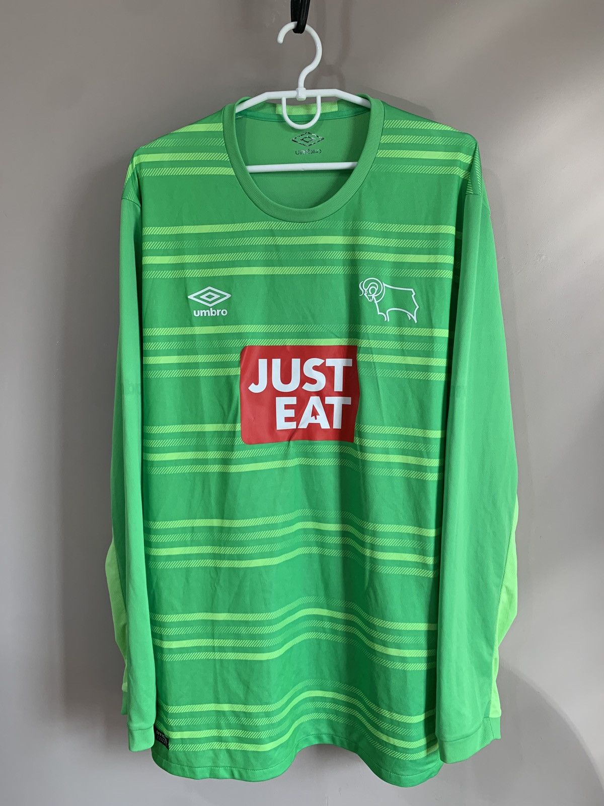 Umbro Derby County Goalkeeper Football Shirt Umbro Soccer Jersey Size US XXL / EU 58 / 5 - 1 Thumbnail