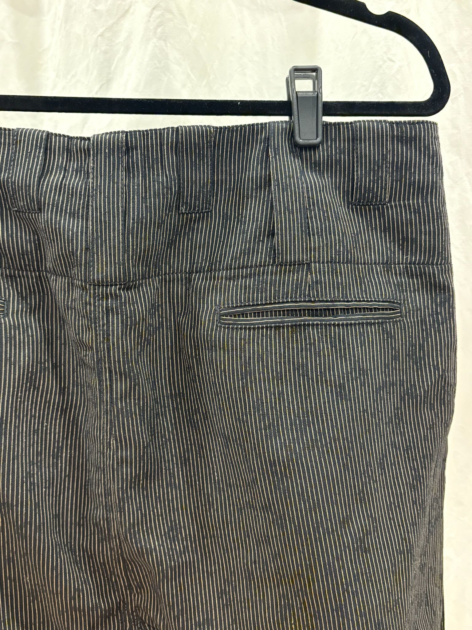 Ann Demeulemeester Ann Demeulemeester Pinstripe Tapered Trousers - Size L Size US 34 / EU 50 - 2 Thumbnail