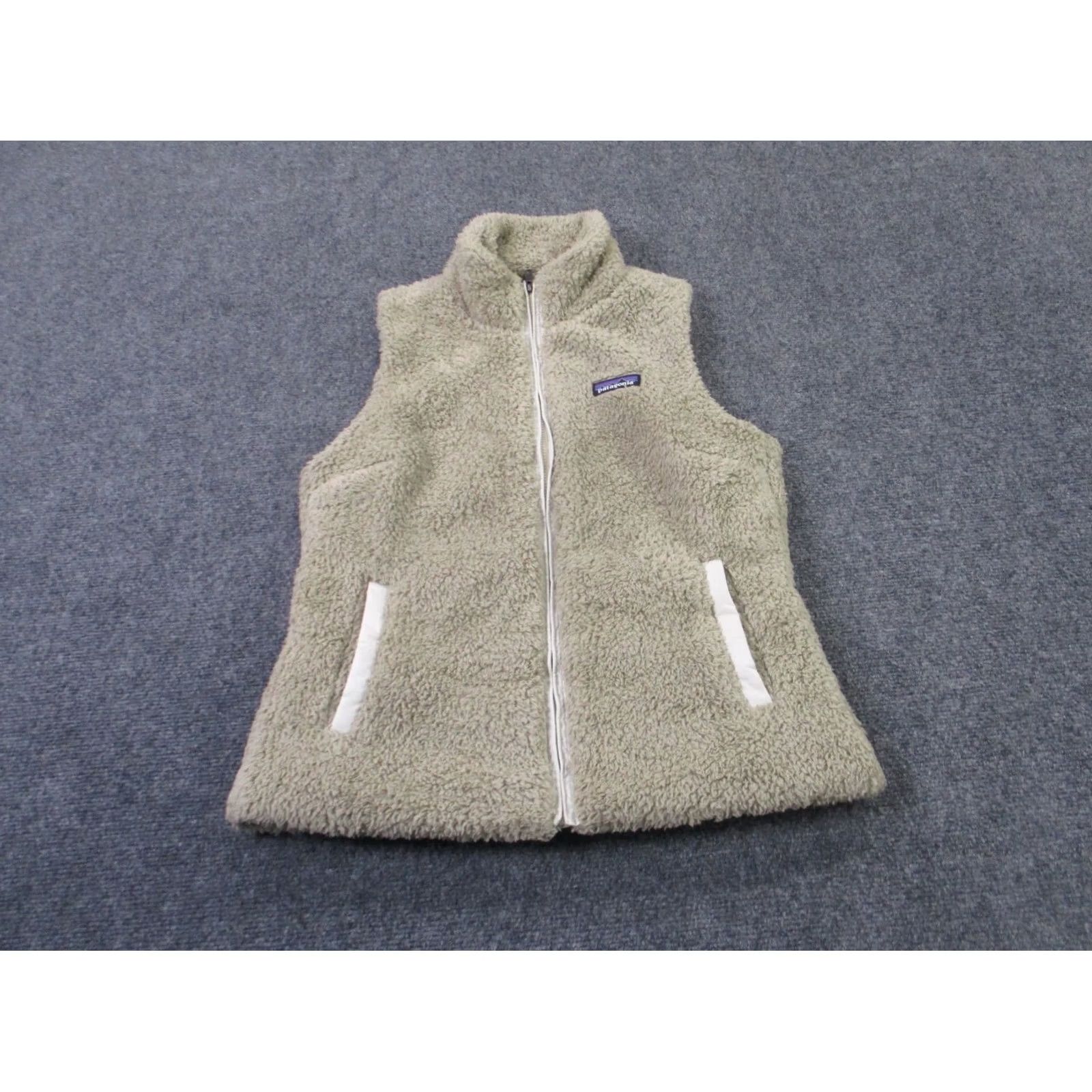 Patagonia Patagonia Vest Jacket Women M Beige Fleece Logo Outdoor Sleeveless Zip Pockets Size M / US 6-8 / IT 42-44 - 2 Thumbnail
