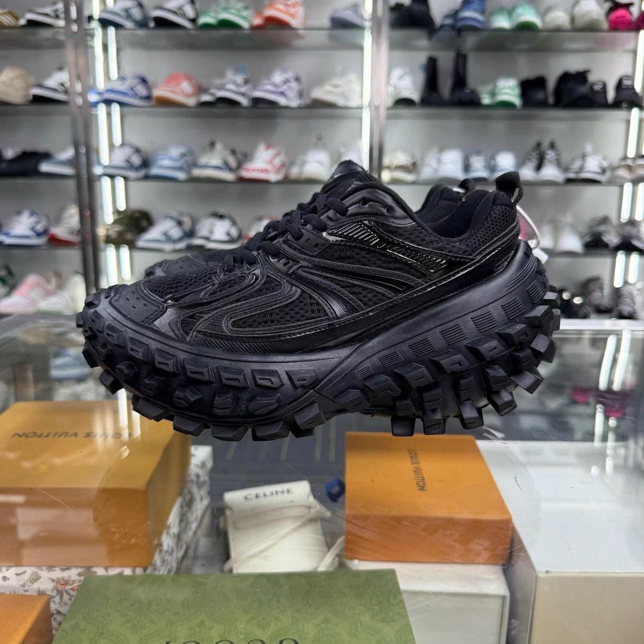 Balenciaga Balenciaga Track Trainer Black 35 Worn Once Box Size US 4.5 / IT 34.5 - 3 Thumbnail