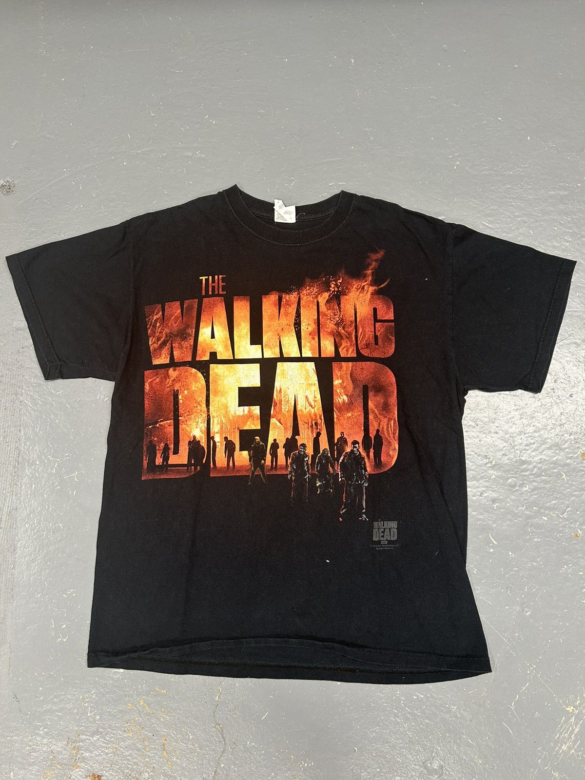 Vintage Crazy Vintage Y2K Essential Black The Walking Dead Tee Shirt Size US L / EU 52-54 / 3 - 1 Thumbnail