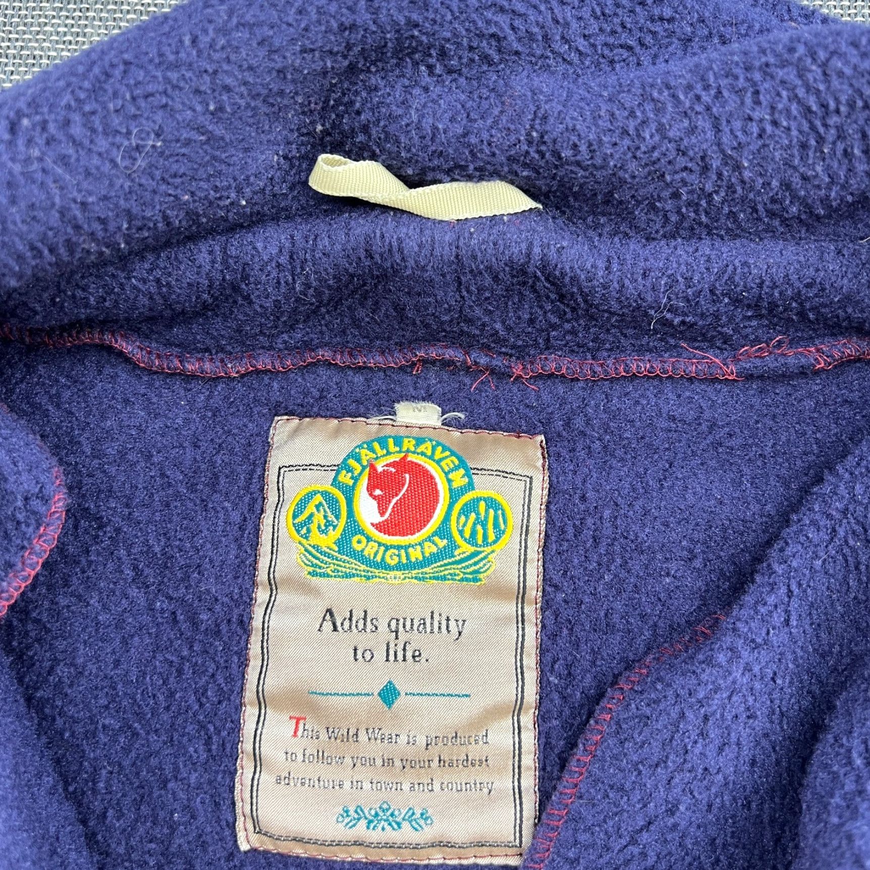 Vintage VINTAGE Fjallraven Sweater Mens M Pullover 1/2 Zip Pockets Red Blue Jumper Size US M / EU 48-50 / 2 - 3 Thumbnail