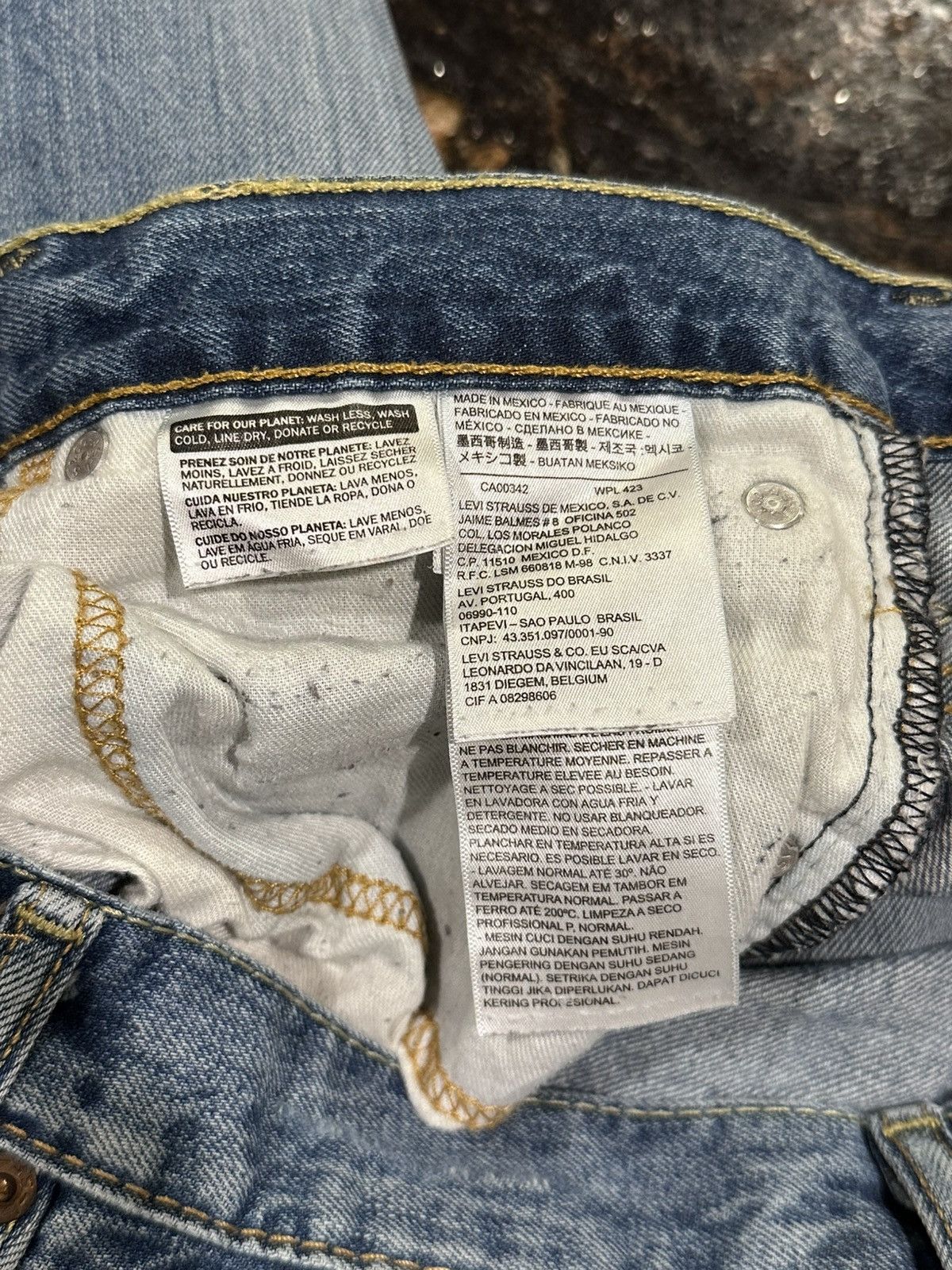 Levi's Vintage Clothing Levi’s Vintage 569 Blue Denim Thrashed Distressed Pants Size US 34 / EU 50 - 13 Thumbnail