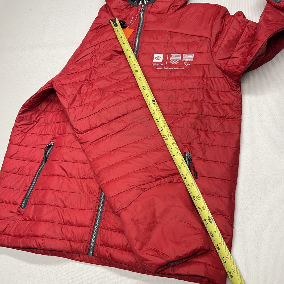 Japanese Brand NEW Toyota Jacket Red Puffer Full Zip Coat Olympics Promo Size US M / EU 48-50 / 2 - 23 Thumbnail