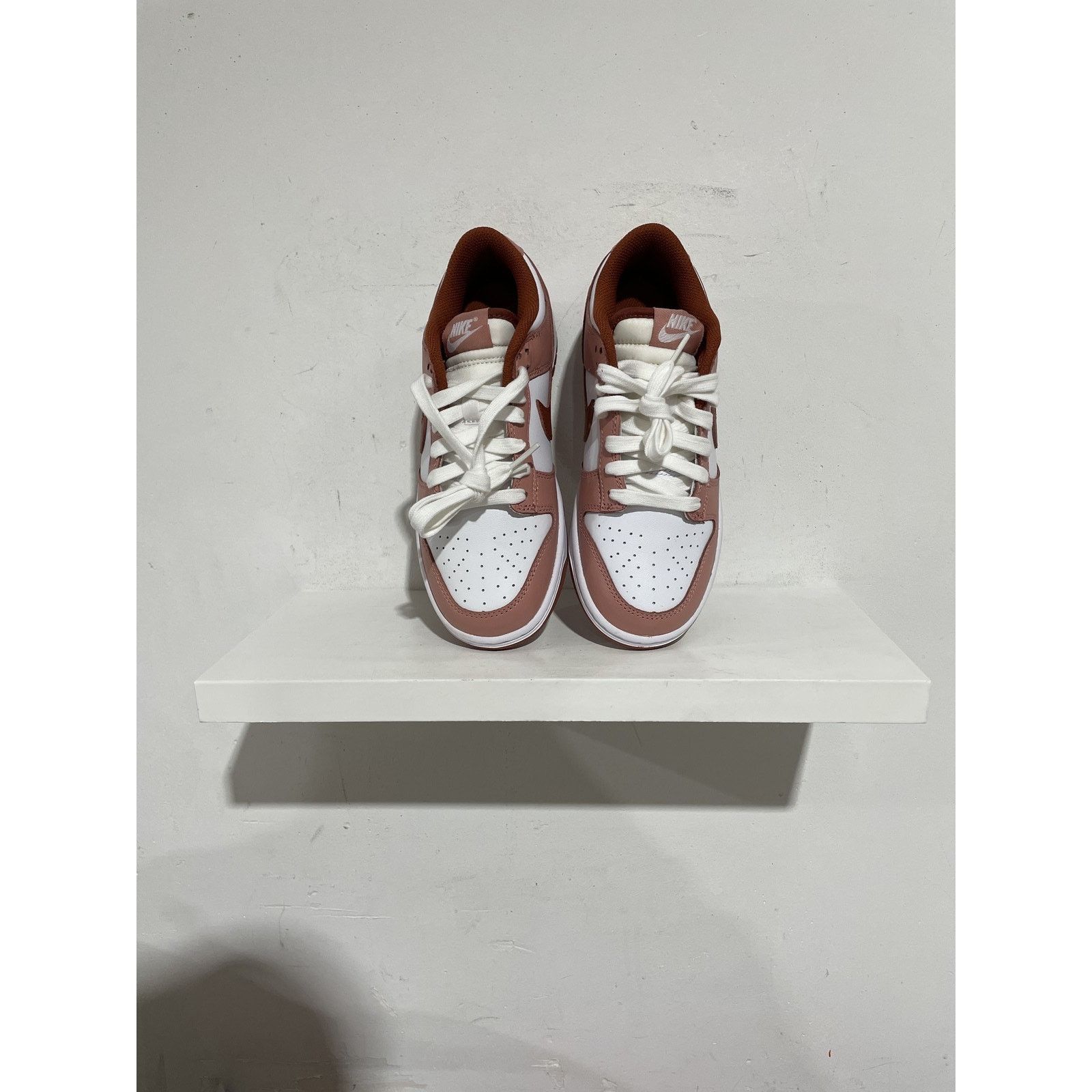 Nike NIKE DUNK LOW RED STARDUST SIZE 5 NEW Size US 5 / EU 37 - 2 Thumbnail