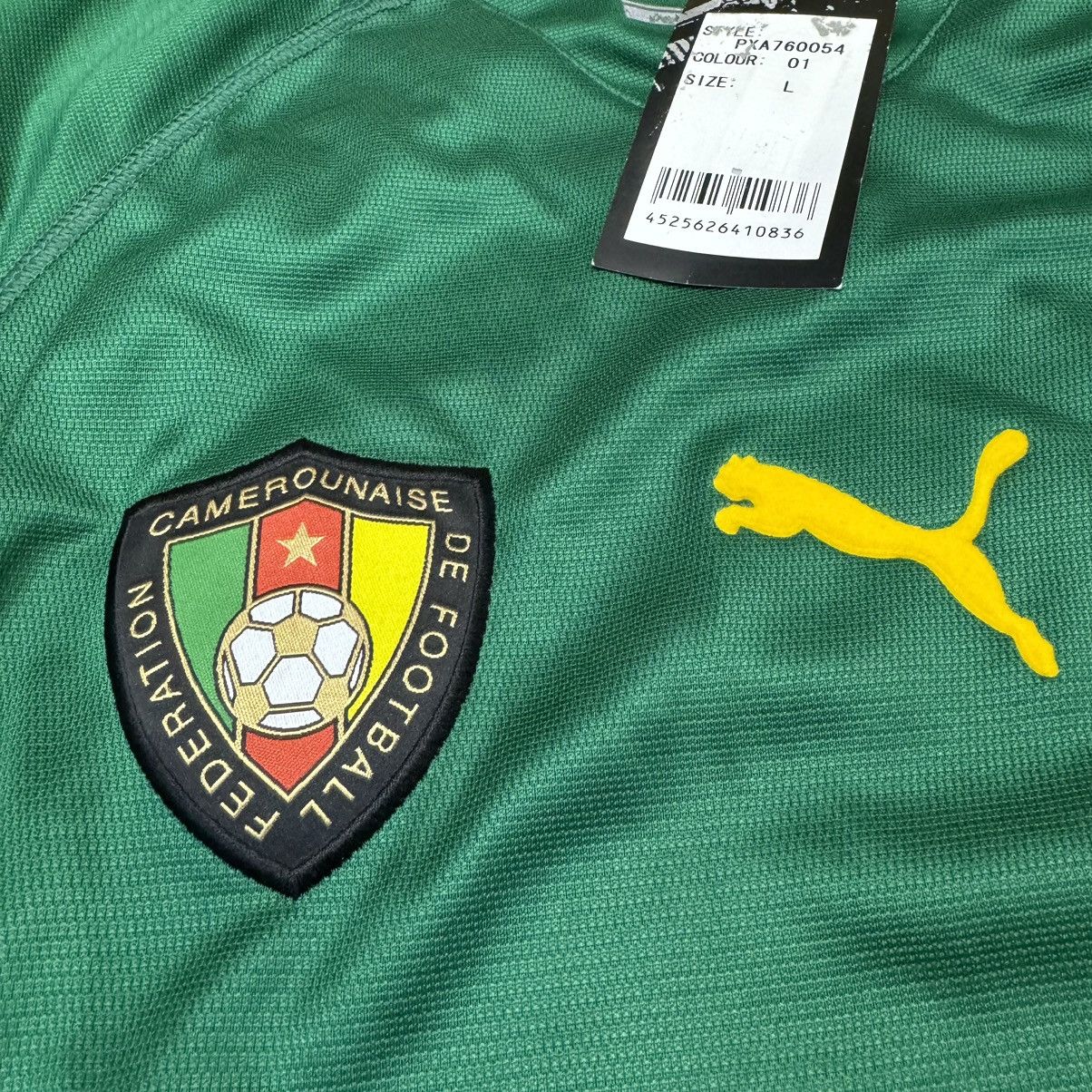 Puma Cameroon world cup 2002 home shirt (bnwt) Size US L / EU 52-54 / 3 - 5 Thumbnail