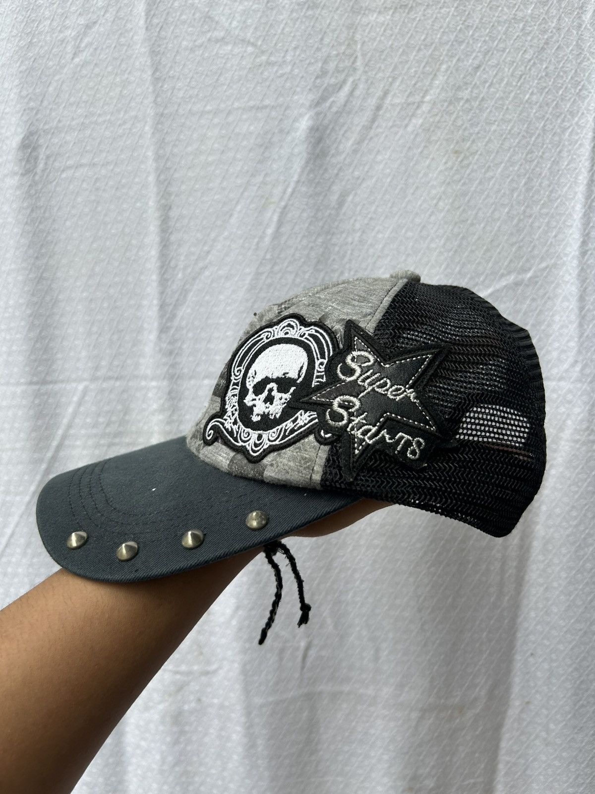 14th Addiction × 20471120 × Japanese Brand Super stars studed skull trucker style punk hats Size ONE SIZE - 2 Thumbnail