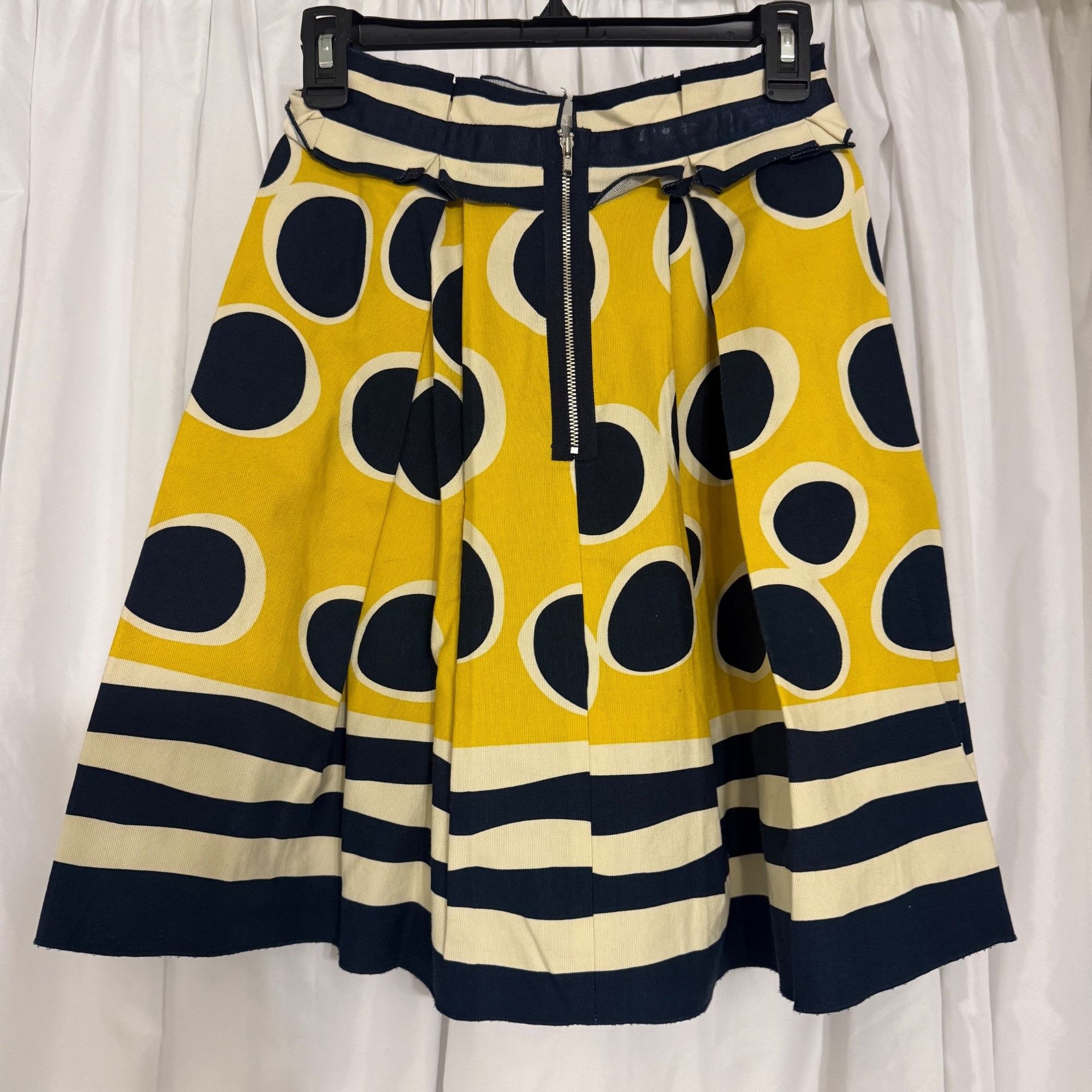 Anna Sui Anna Sui Yellow & Navy Polka Dot Pleated Cotton Skirt Size 0 Size 25" / US 0 / IT 36 - 2 Thumbnail