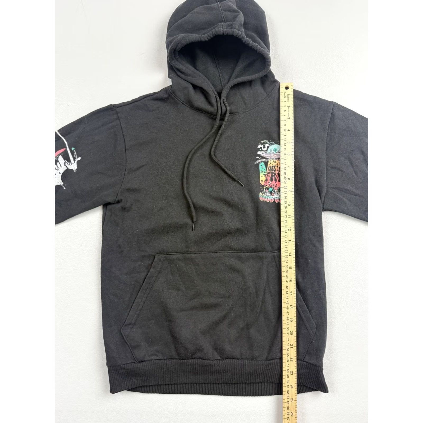 VIBE FRESH LAUNDRY Hoodie Mens Small Black Pullover Fleece Graphic Print Good Vibes Space UFO Mushrooms Crew Neck Pockets Long Sleeve Size US S / EU 44-46 / 1 - 4 Thumbnail