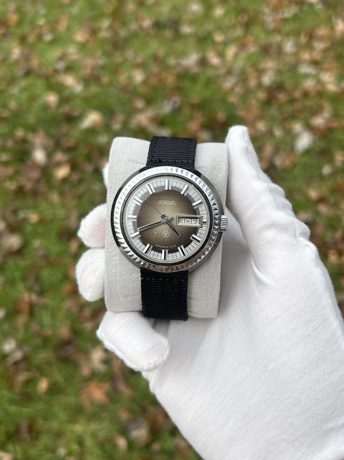 Vintage Vintage Raketa Watch Made In USSR Soviet Mechanical 1980s Size ONE SIZE - 9 Thumbnail