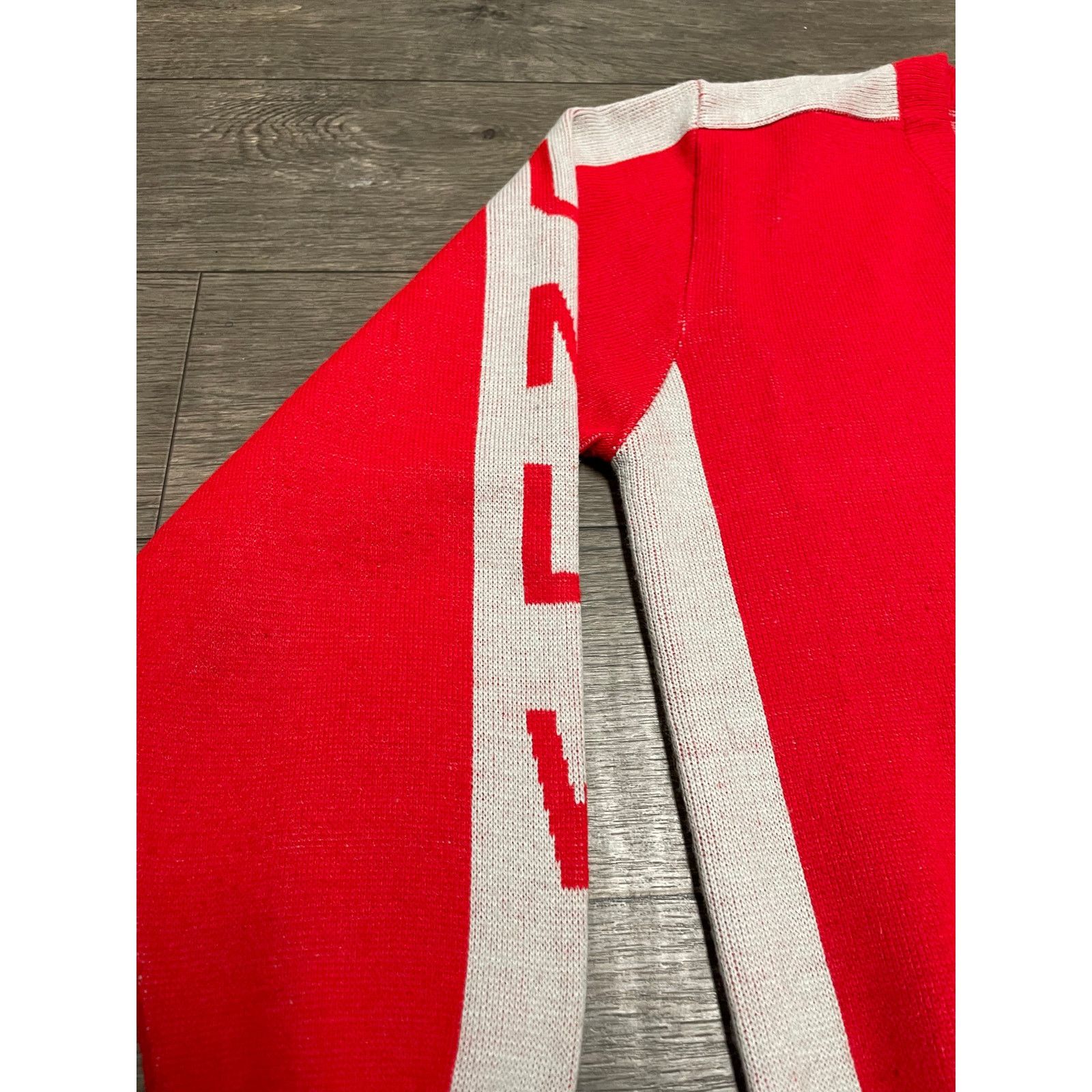 Vintage Vintage UNLV Rebels Red V-Neck Sweater 80s Sz M Size US M / EU 48-50 / 2 - 3 Thumbnail