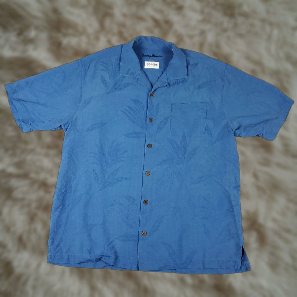 Tommy Bahama Tommy Bahama Blue Silk Hawaiian Button-Up Shirt Mens Large Short Sleeve Floral Size US L / EU 52-54 / 3 - 1 Thumbnail