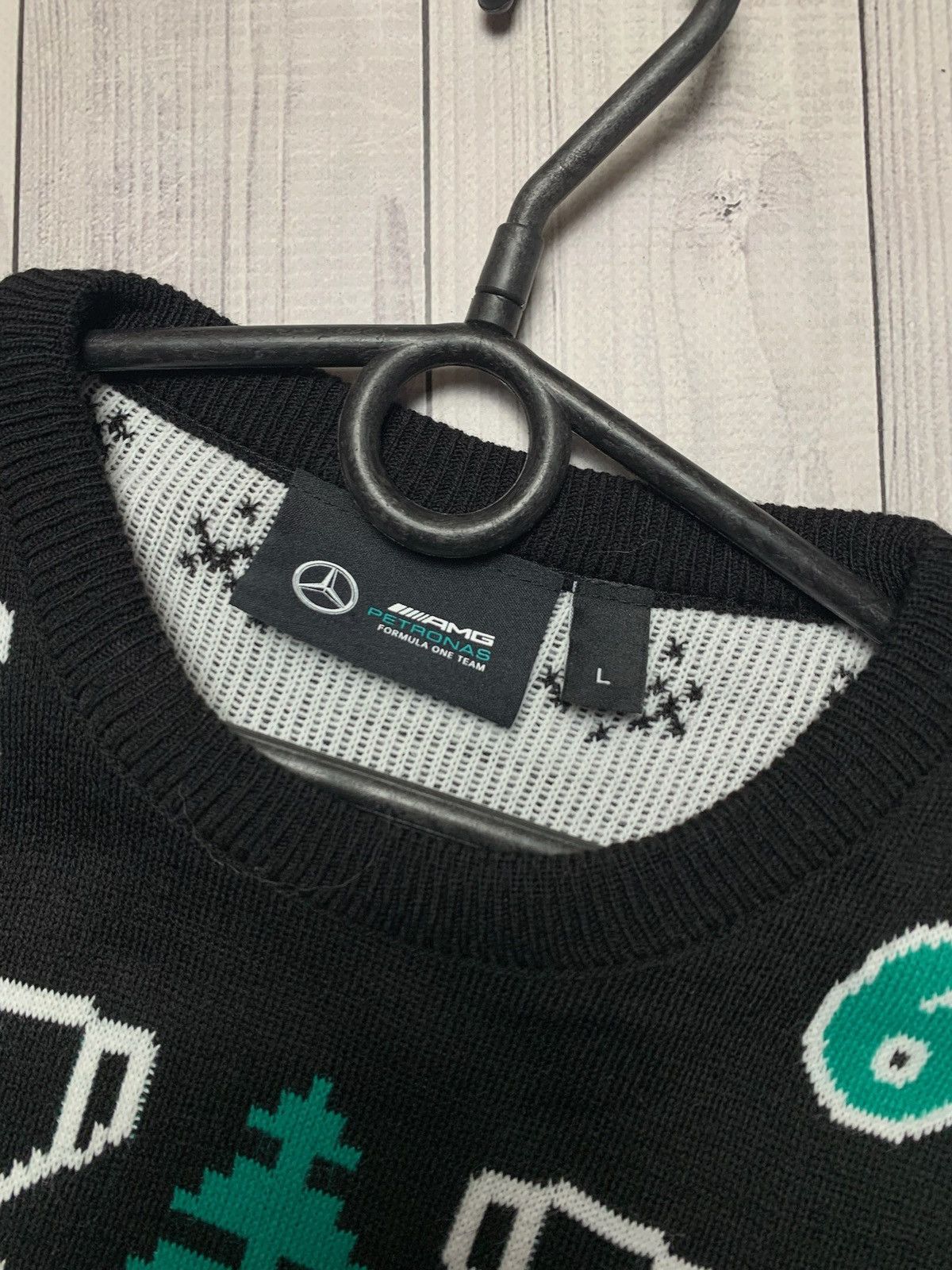 Mercedes-Benz Racing Mercedes Petronas sweater size L logo rare Size US L / EU 52-54 / 3 - 4 Thumbnail