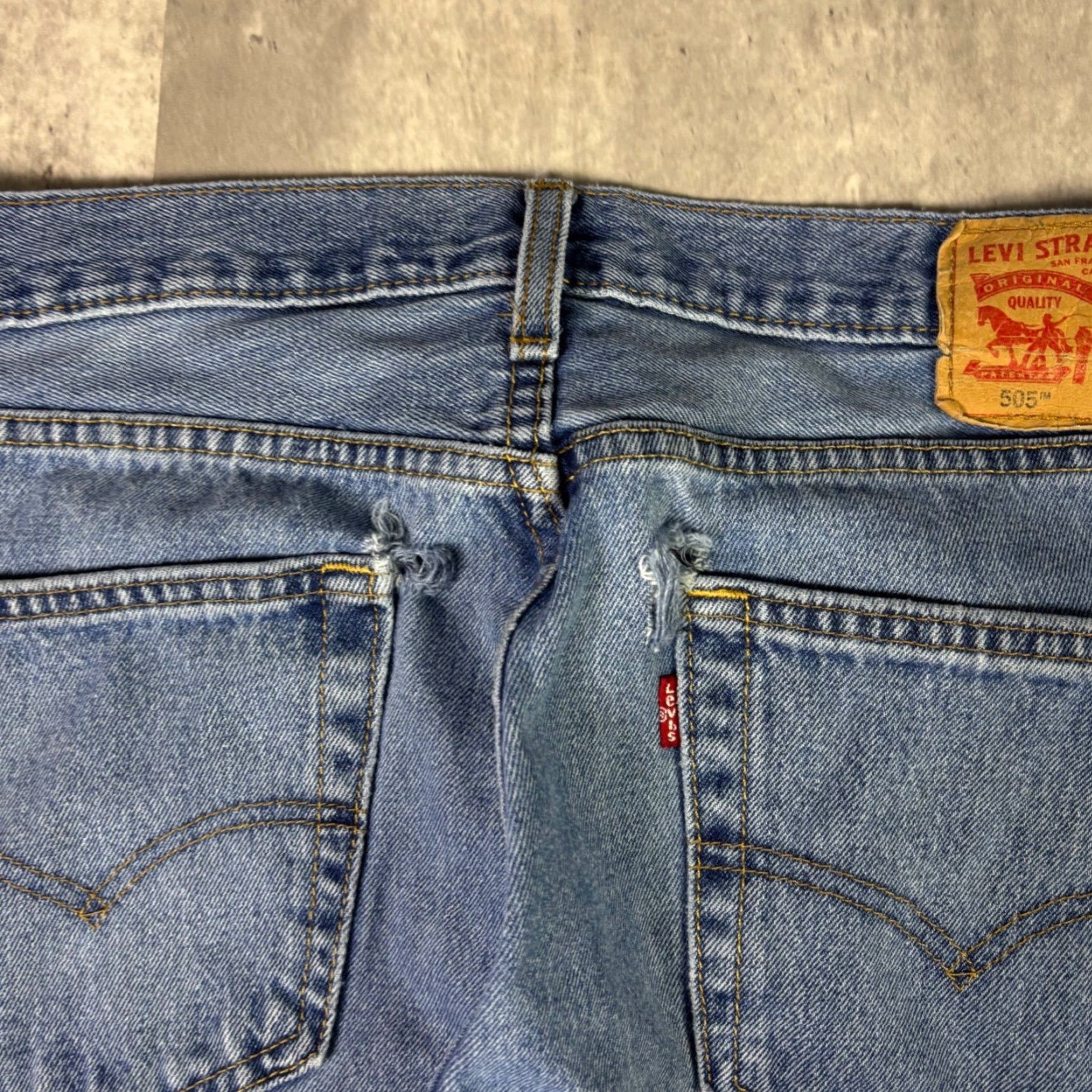Levi's Levis 505 Regular Fit Straight Leg Blue Denim Jeans Mens 32x32 Medium Wash 90s Vintage Theme 90s Mens Size US 32 / EU 48 - 6 Thumbnail