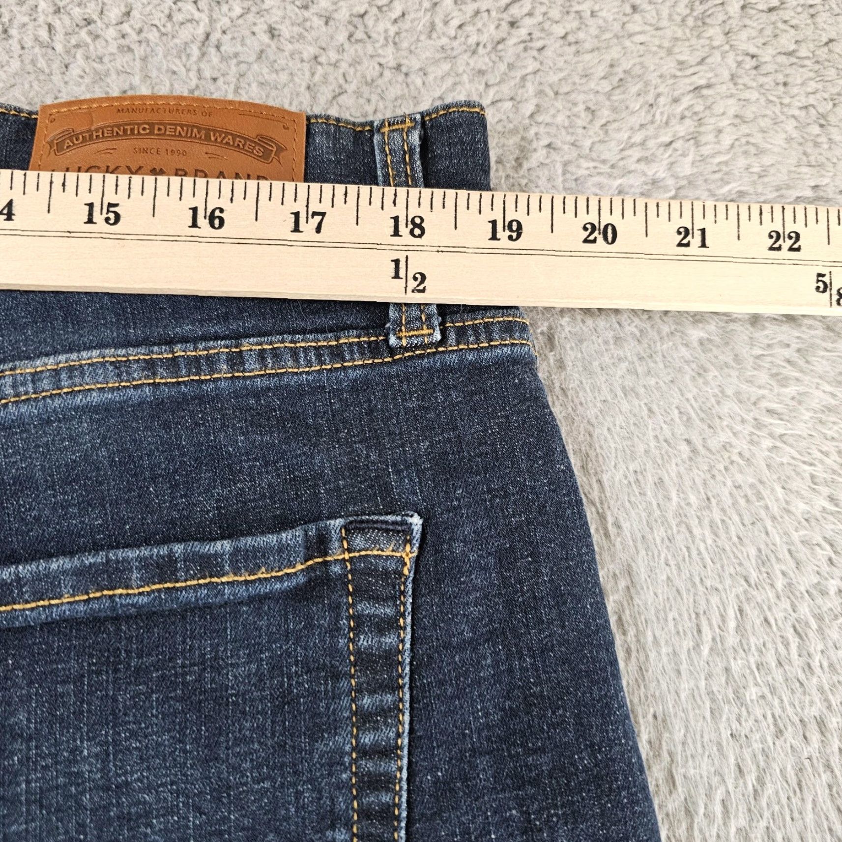 Lucky Brand Lucky Brand Jeans 221 Straight Mens 38x30 Regular Fit Blue Medium Wash Stretch Denim Size US 38 / EU 54 - 7 Thumbnail